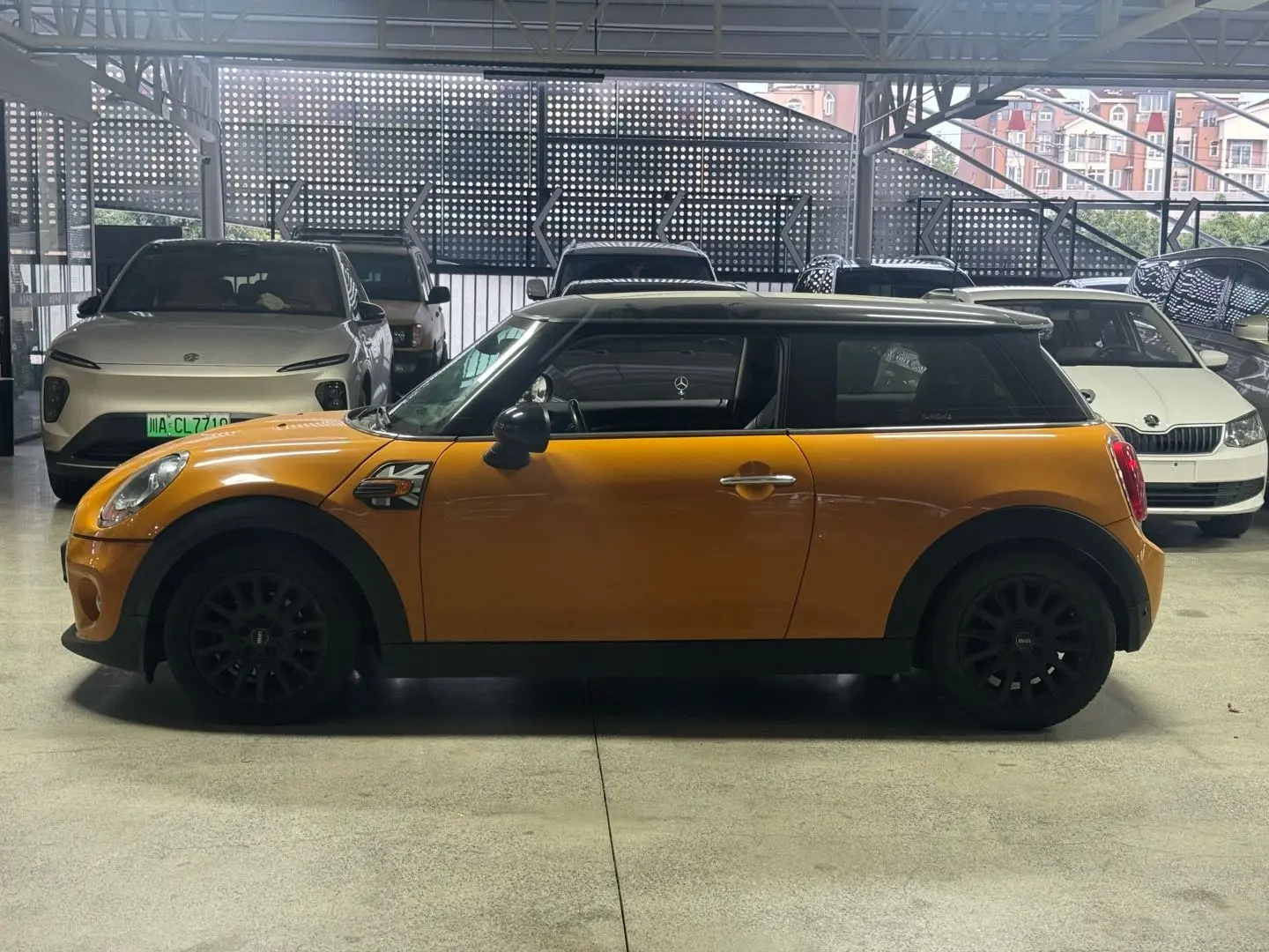 MINI MINI