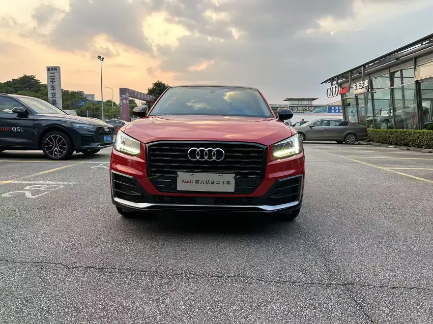 Audi Q2L