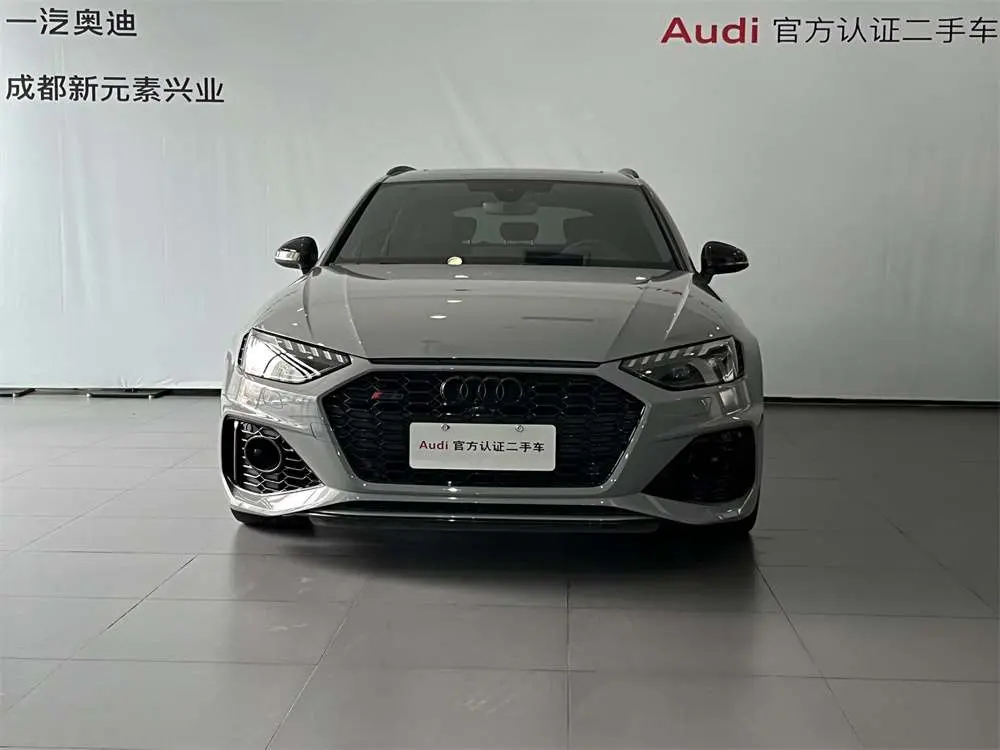 Audi RS 4  из Китая