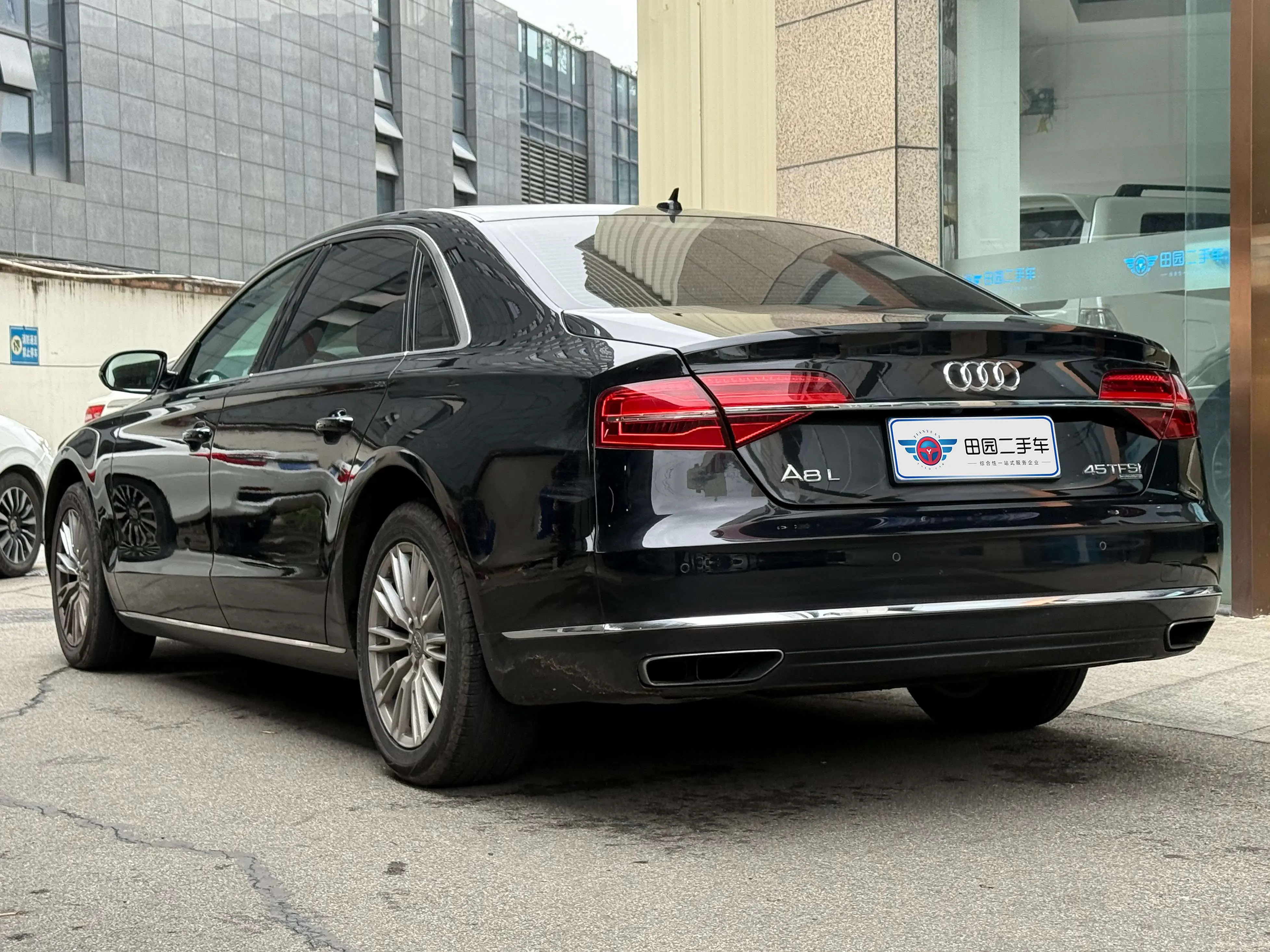 Audi A8