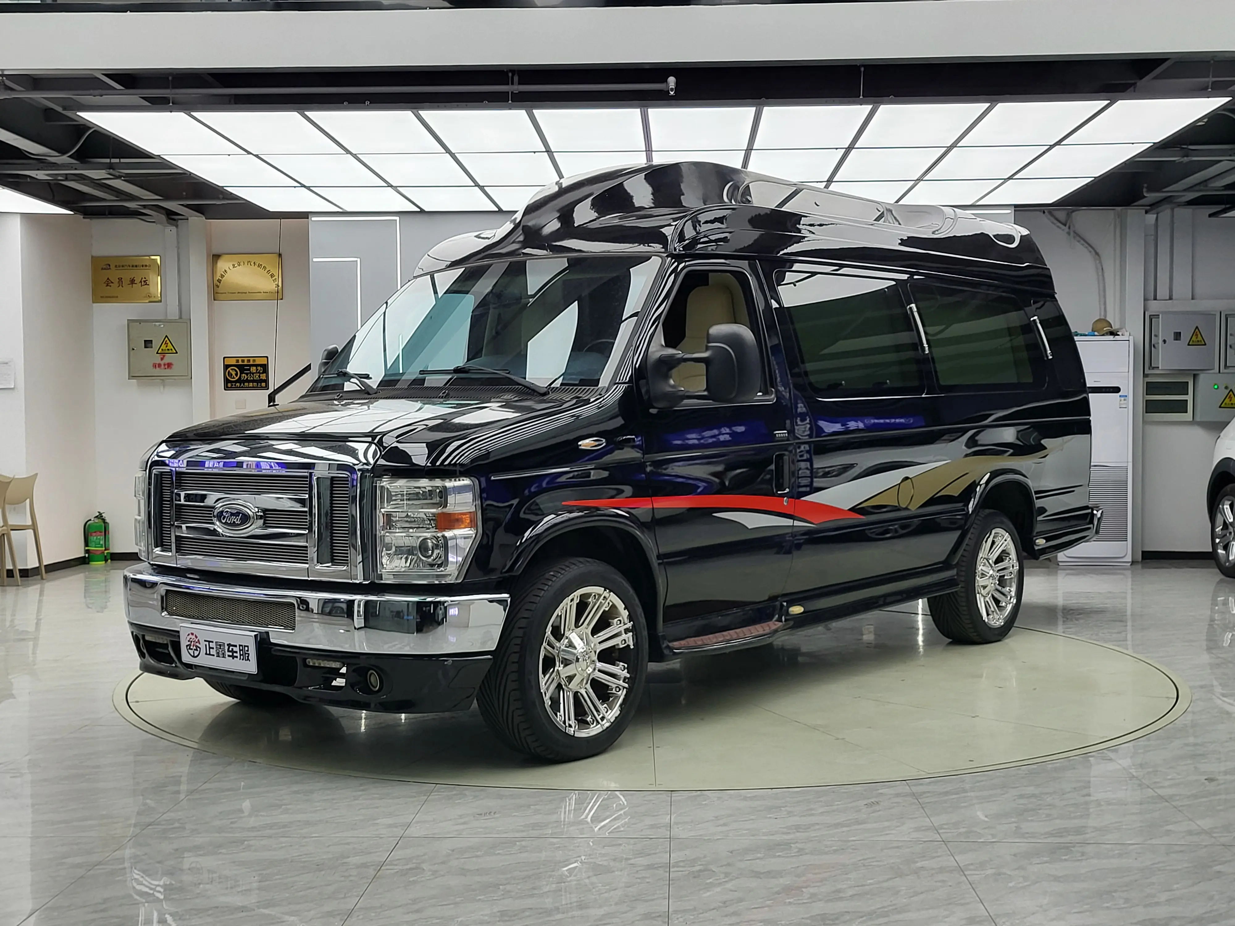 Ford E350