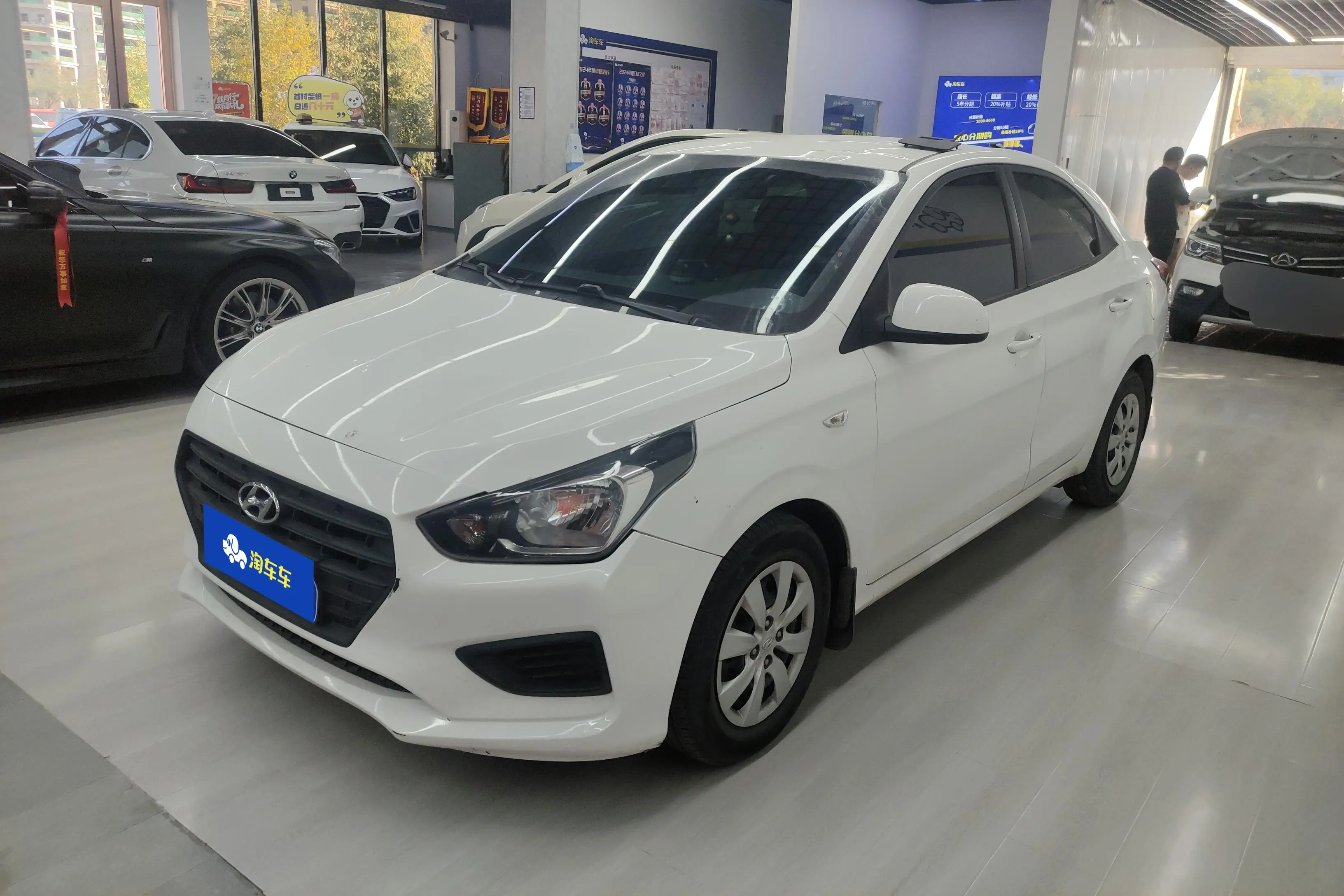 Hyundai Rena