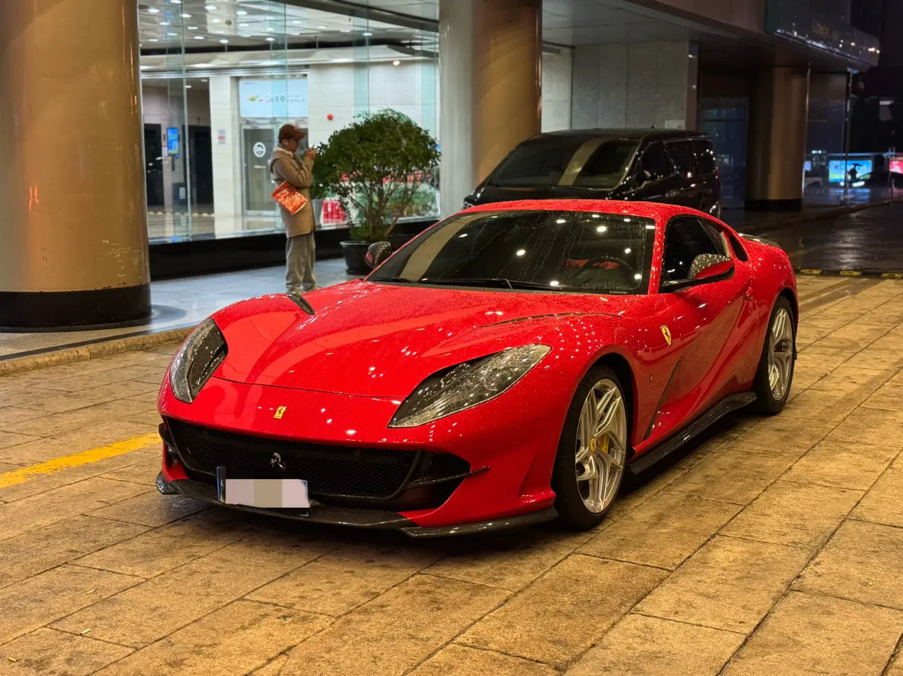 Ferrari 812  из Китая