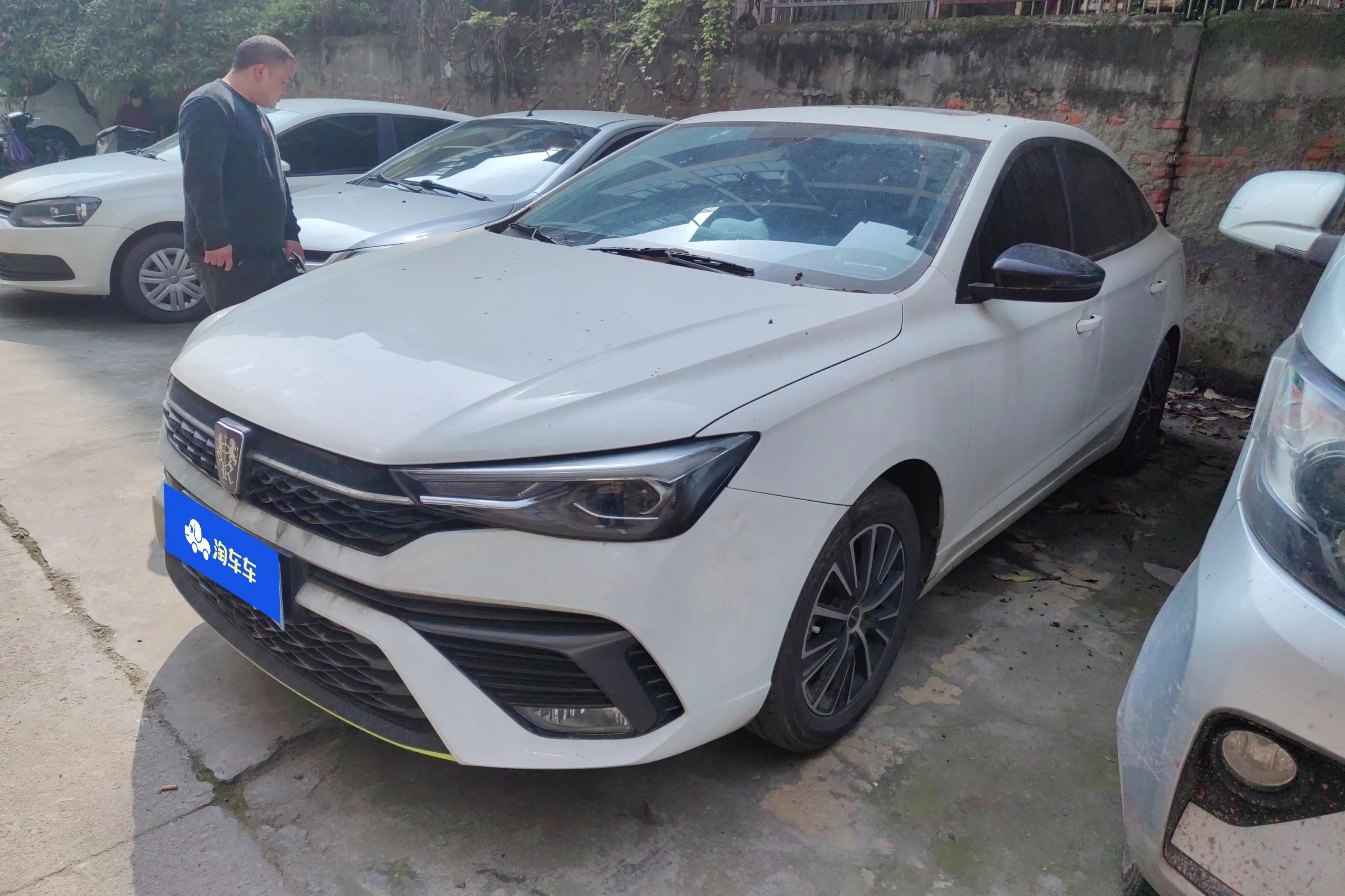 Roewe i5