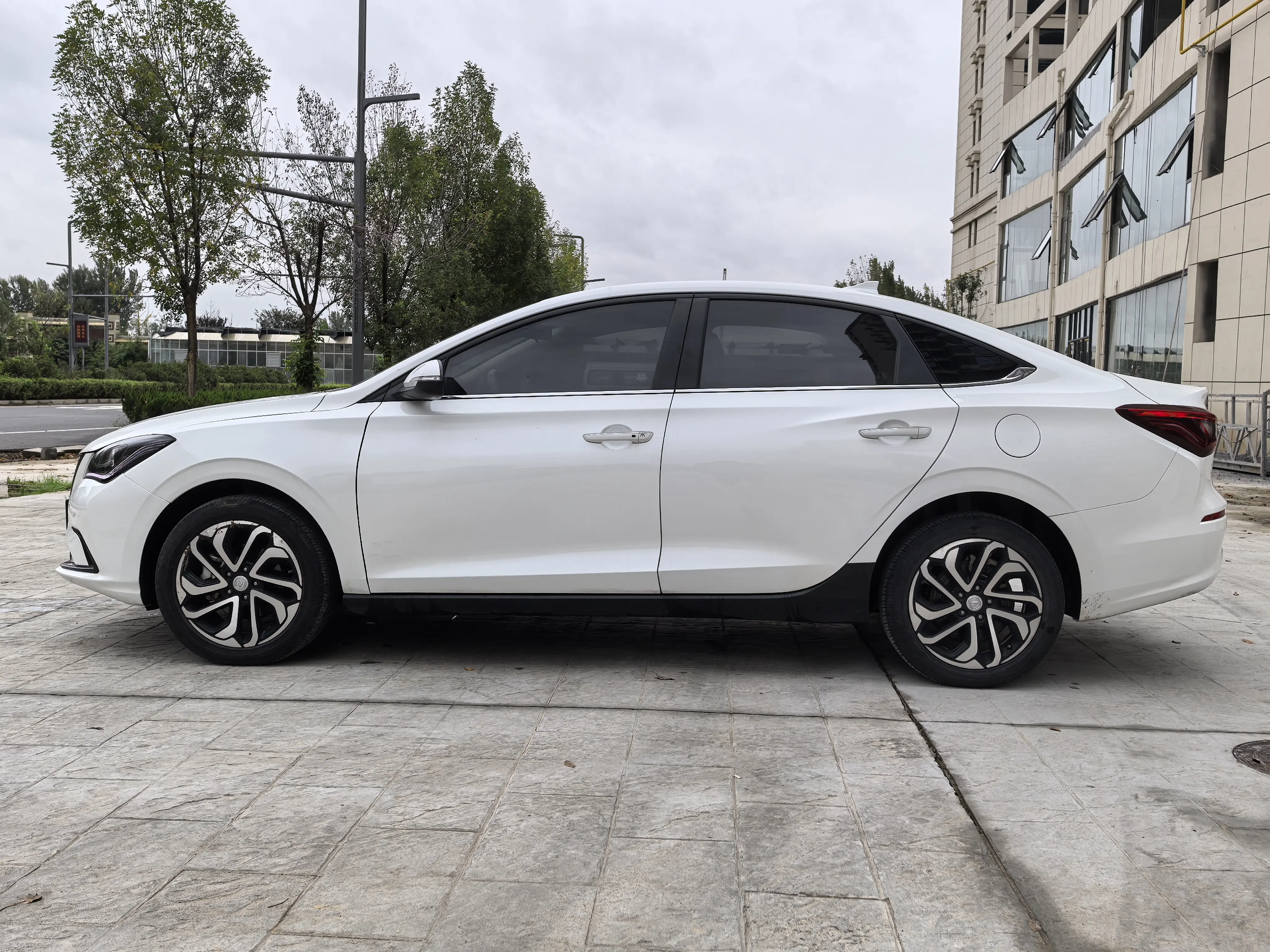 Changan Eado EV