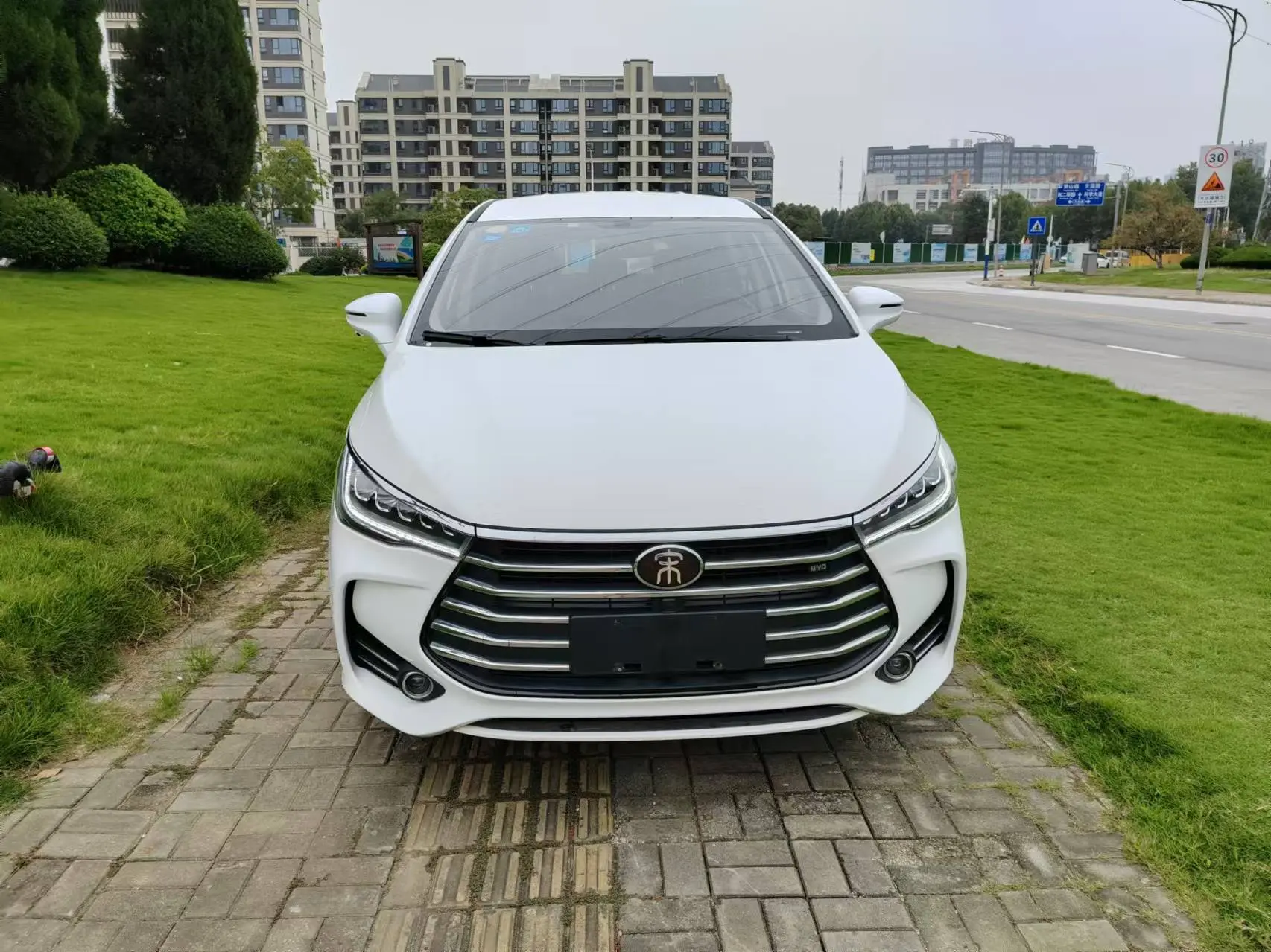 BYD Song MAX  из Китая