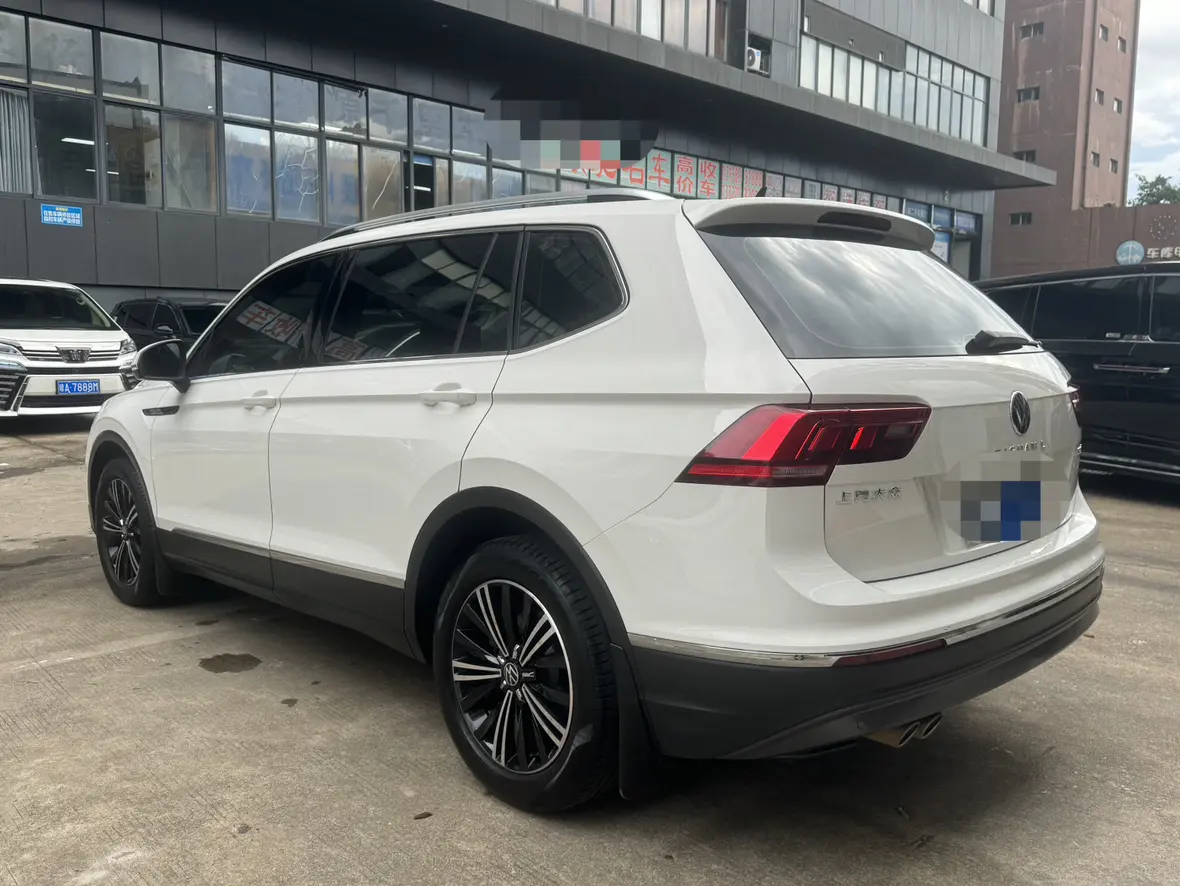 Volkswagen Tiguan L