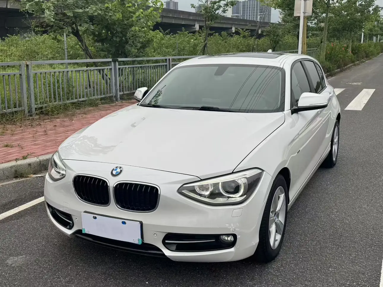 BMW 1 Series (imported)  из Китая
