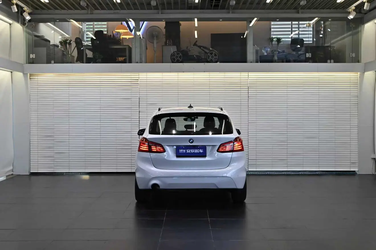 BMW 2 series station wagon