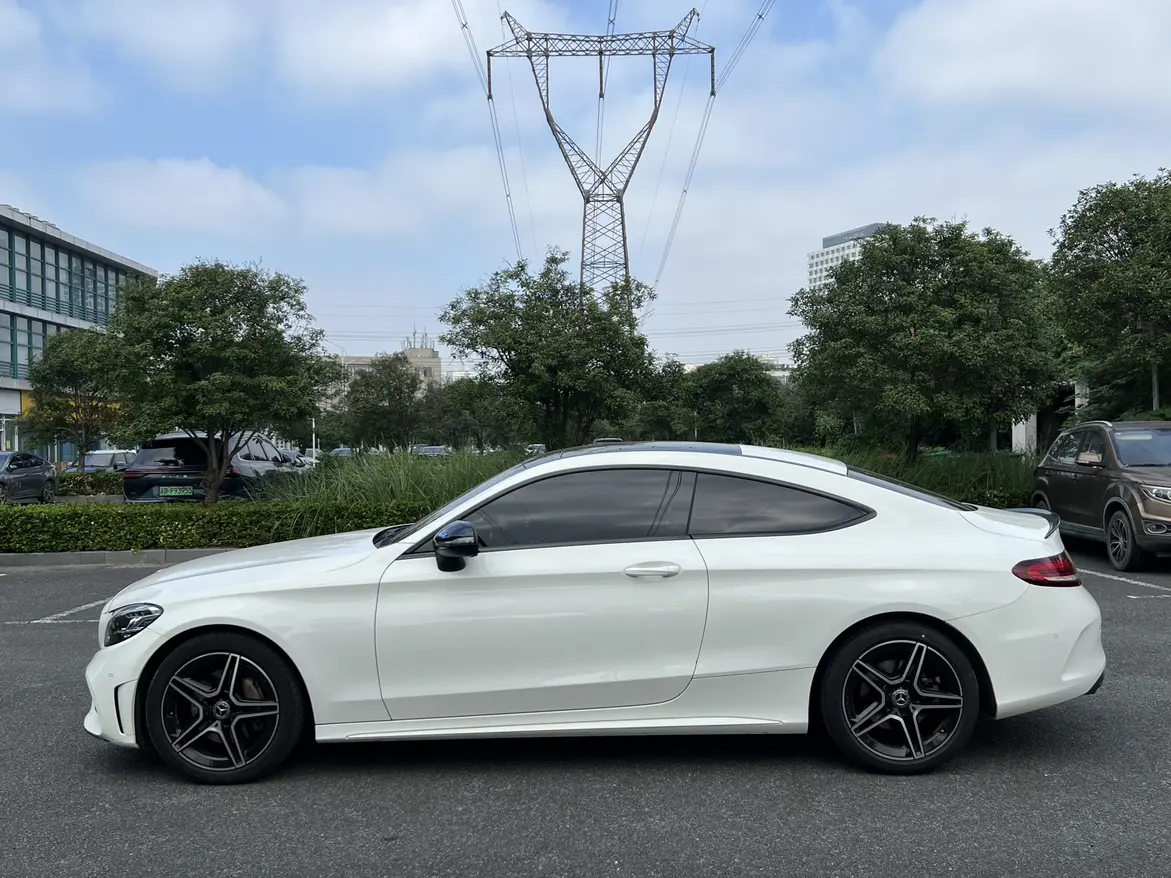 Mercedes-Benz C-Class (imported)