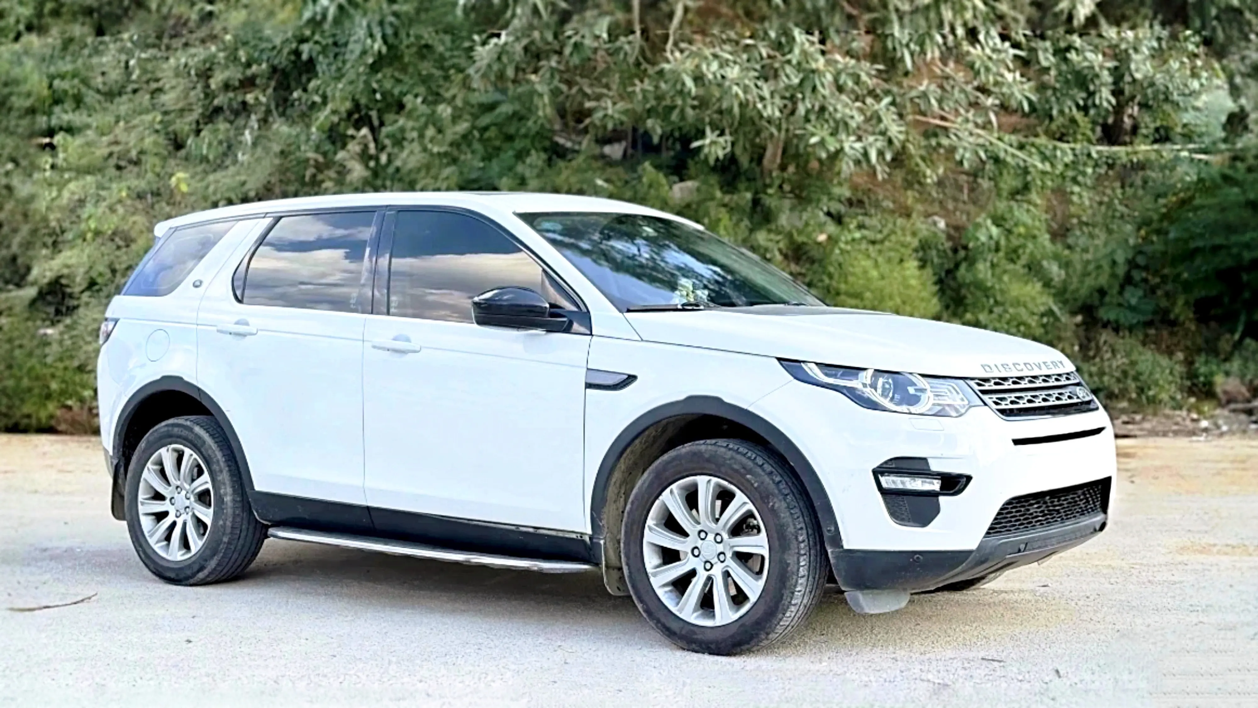 Land Rover Discover the magic