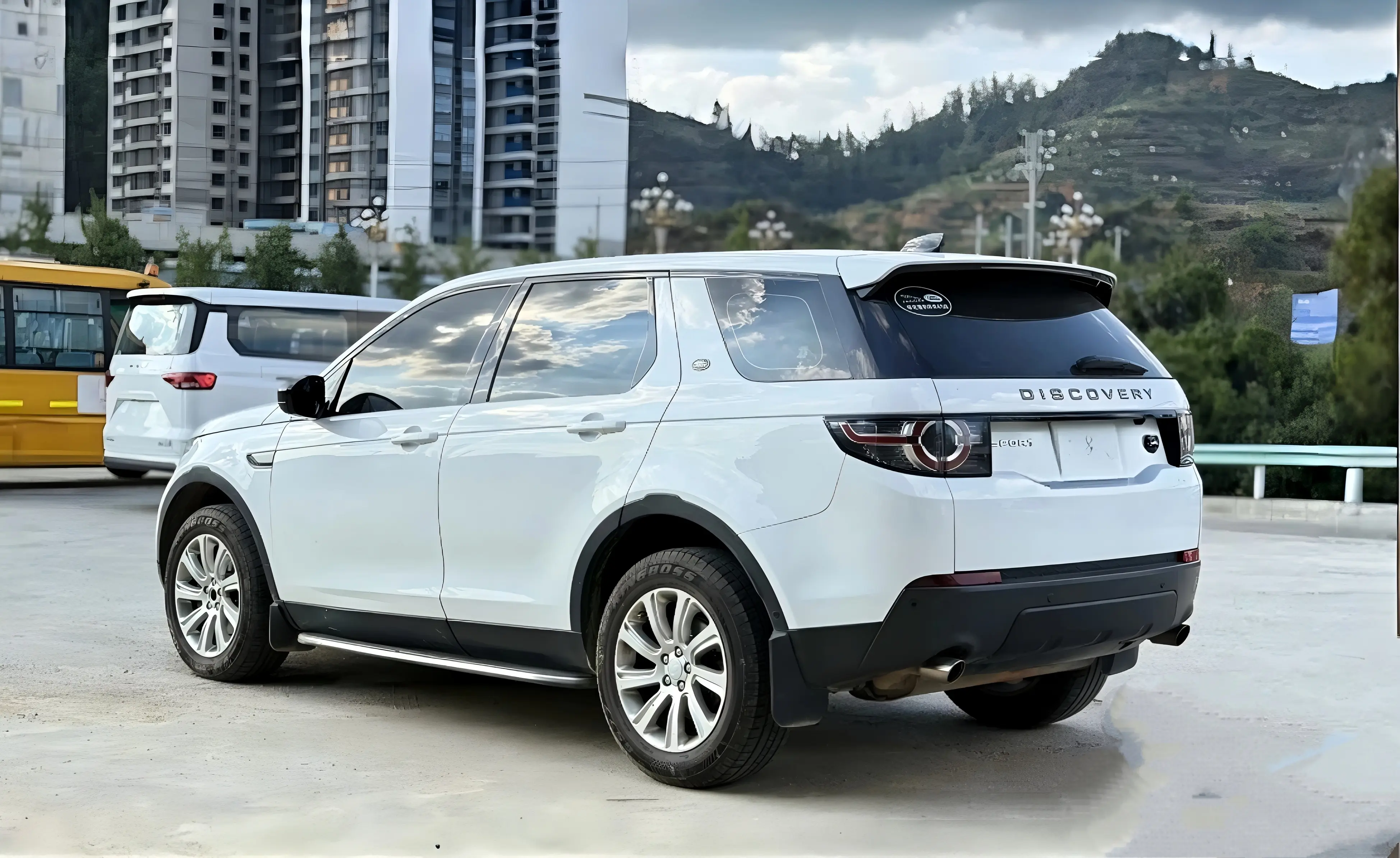 Land Rover Discover the magic