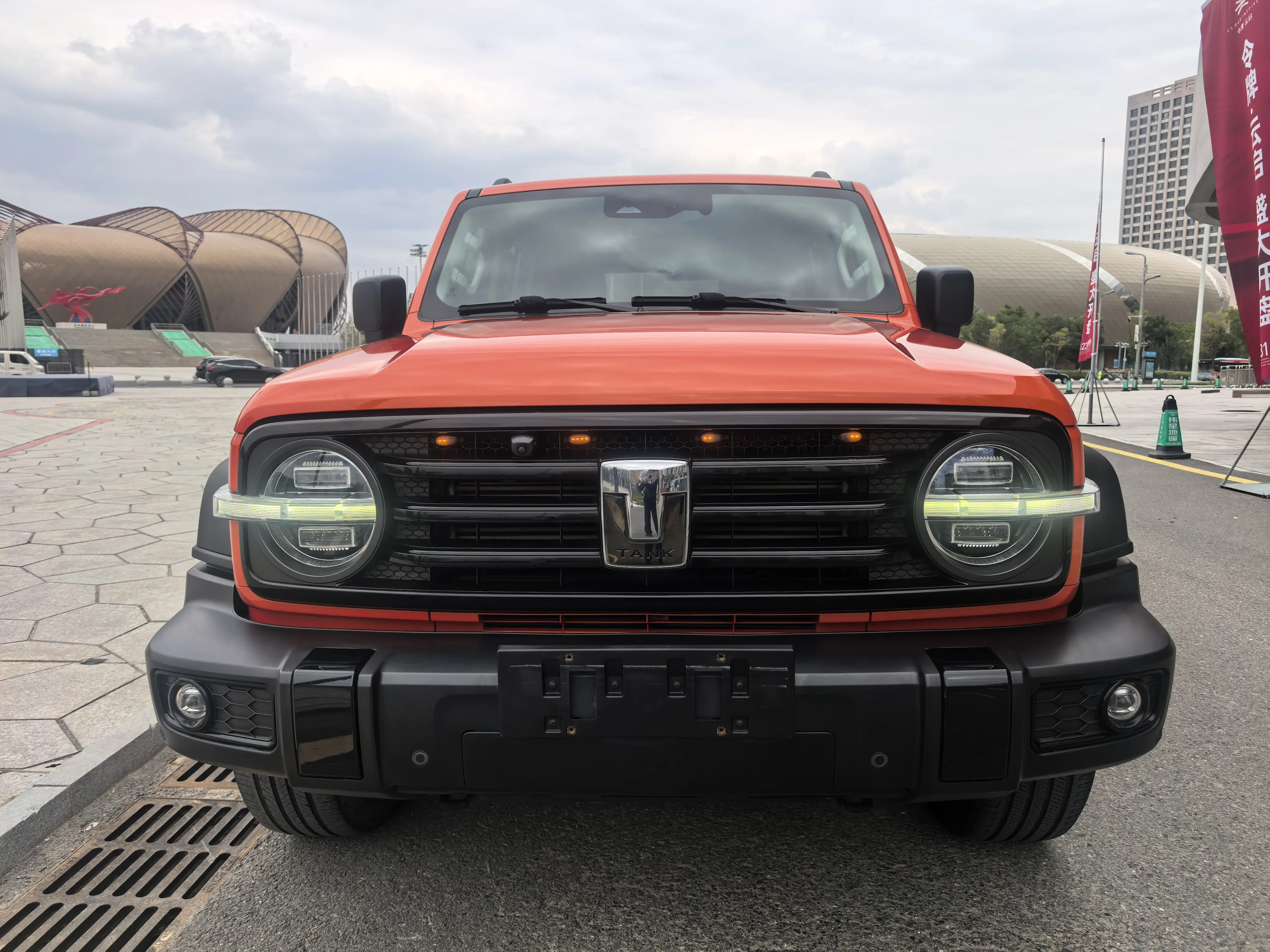 Tank 300  из Китая