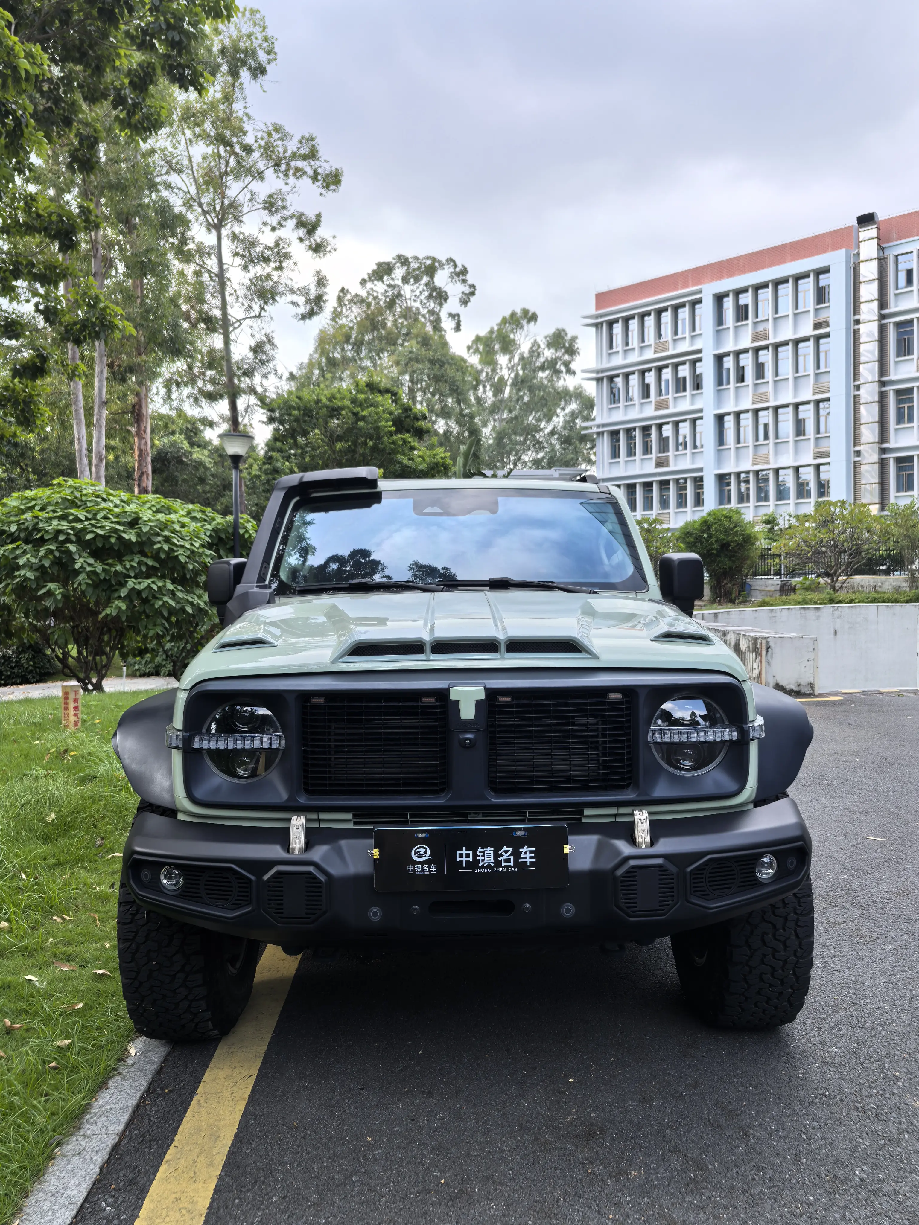 Tank 300  из Китая