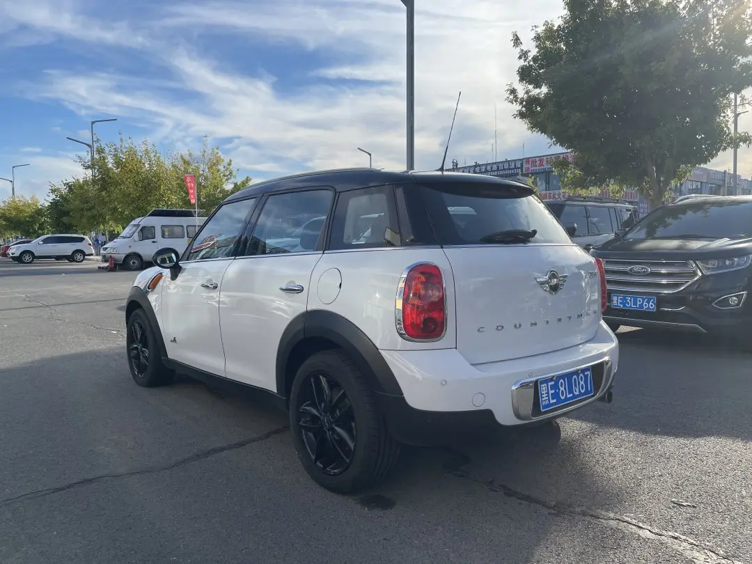 MINI COUNTRYMAN