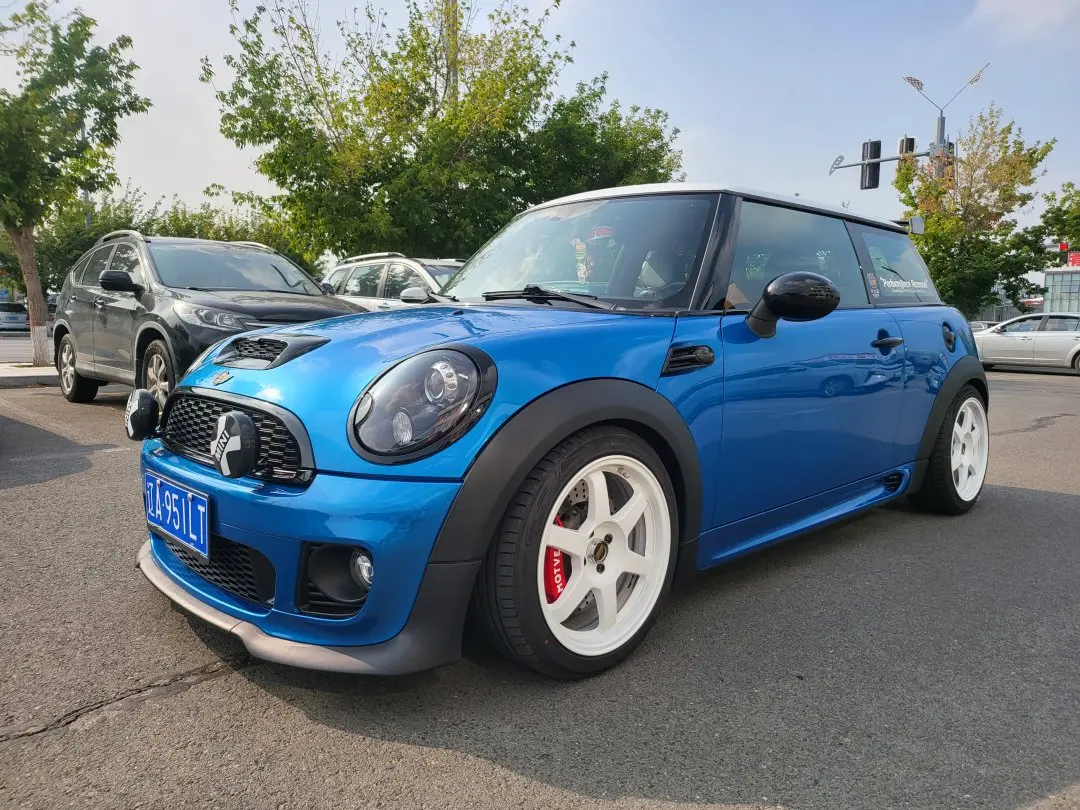 MINI MINI