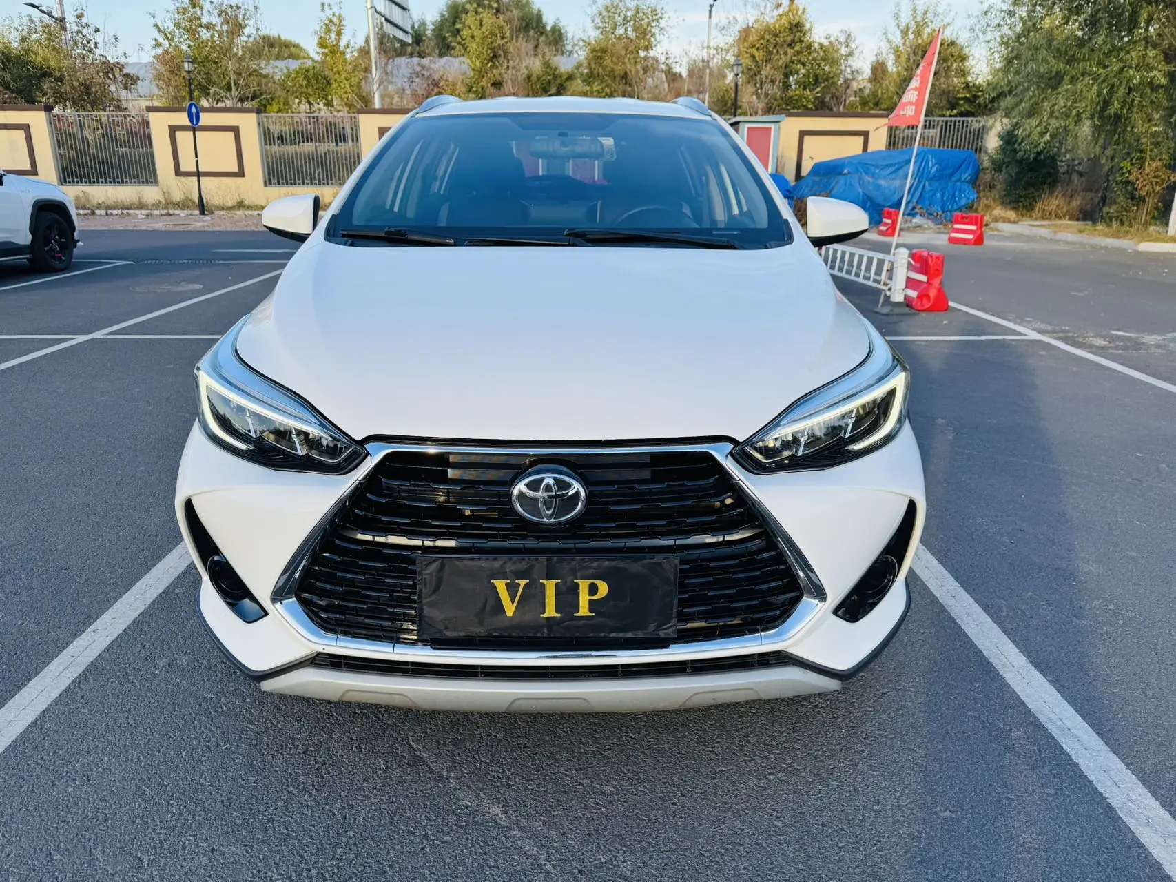 Toyota Yaris L  из Китая