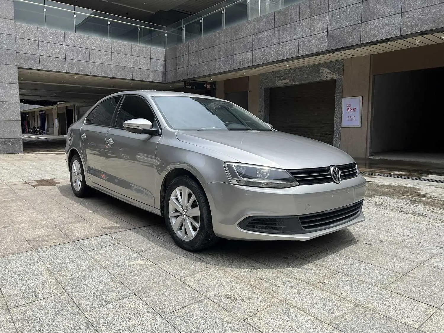 Volkswagen Sagitar  из Китая