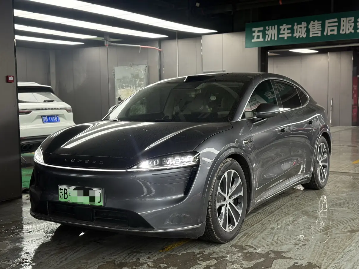 Luxeed Zhijie R7
