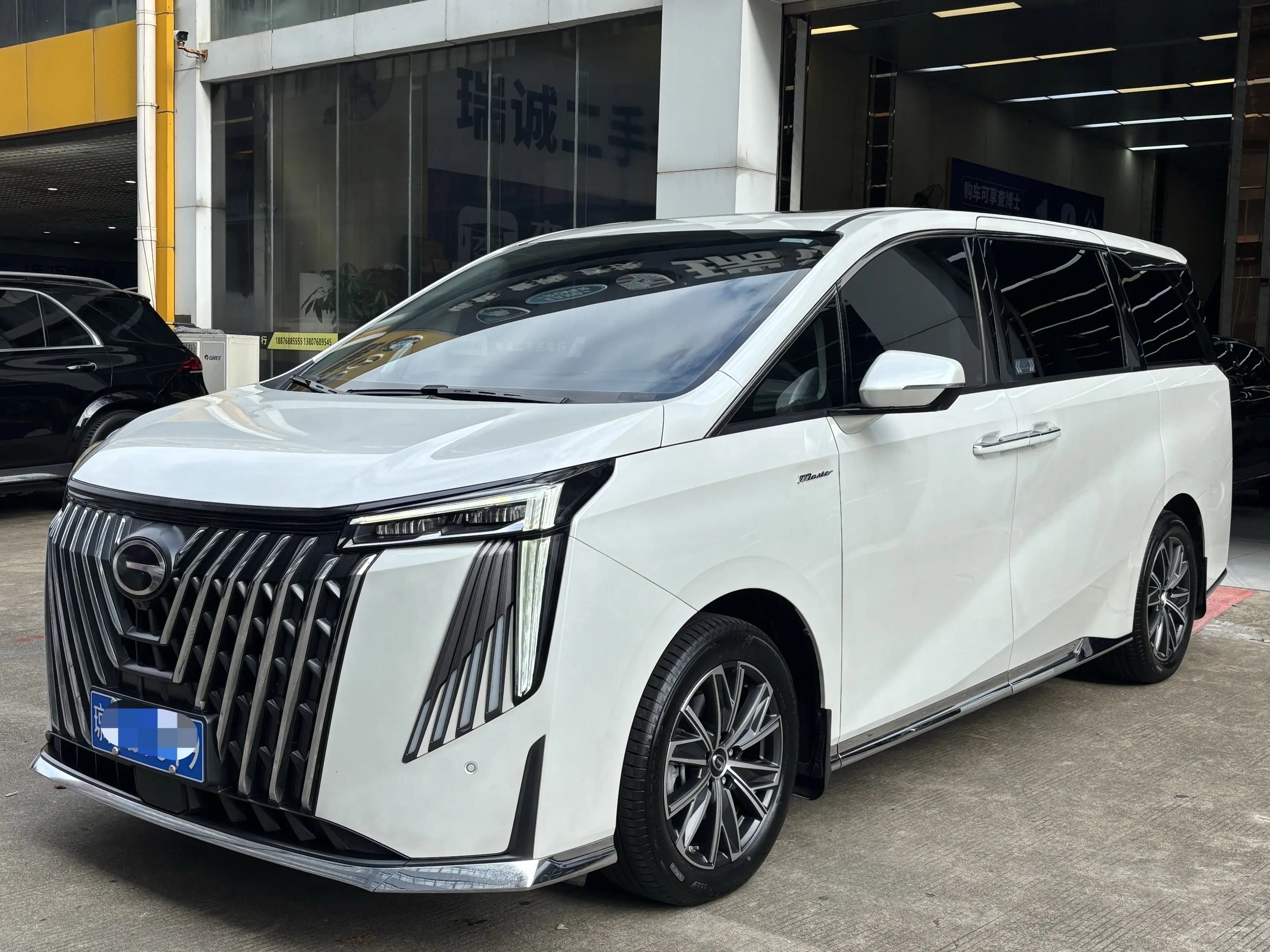 GAC Trumpchi M8  из Китая