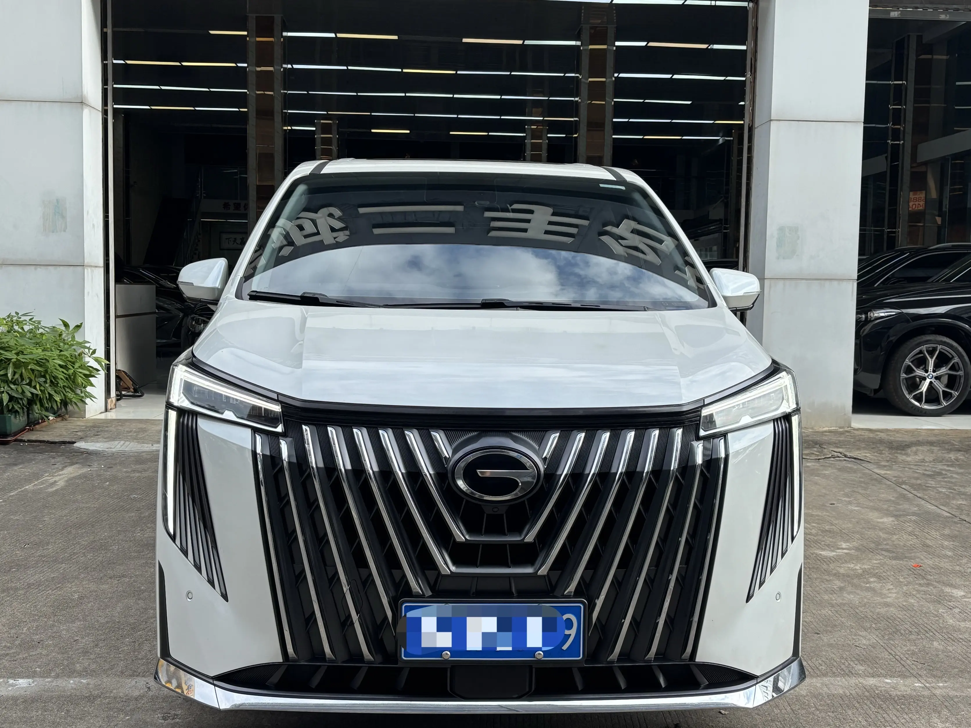 GAC Trumpchi M8  из Китая