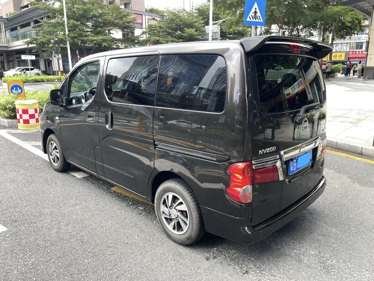Nissan NV200