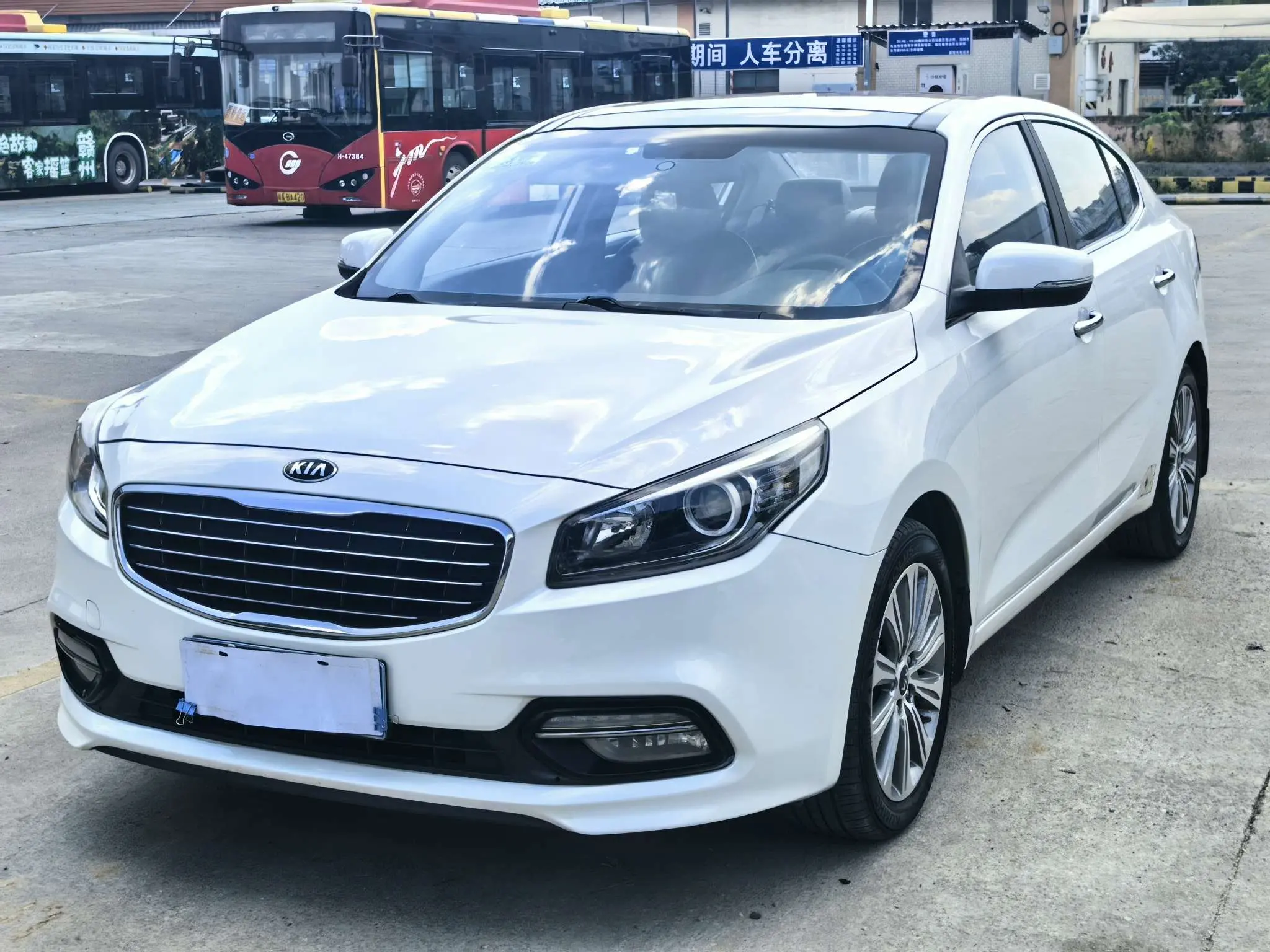 Kia K4