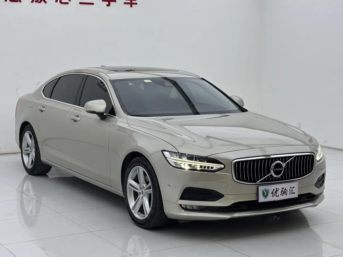 Volvo S90
