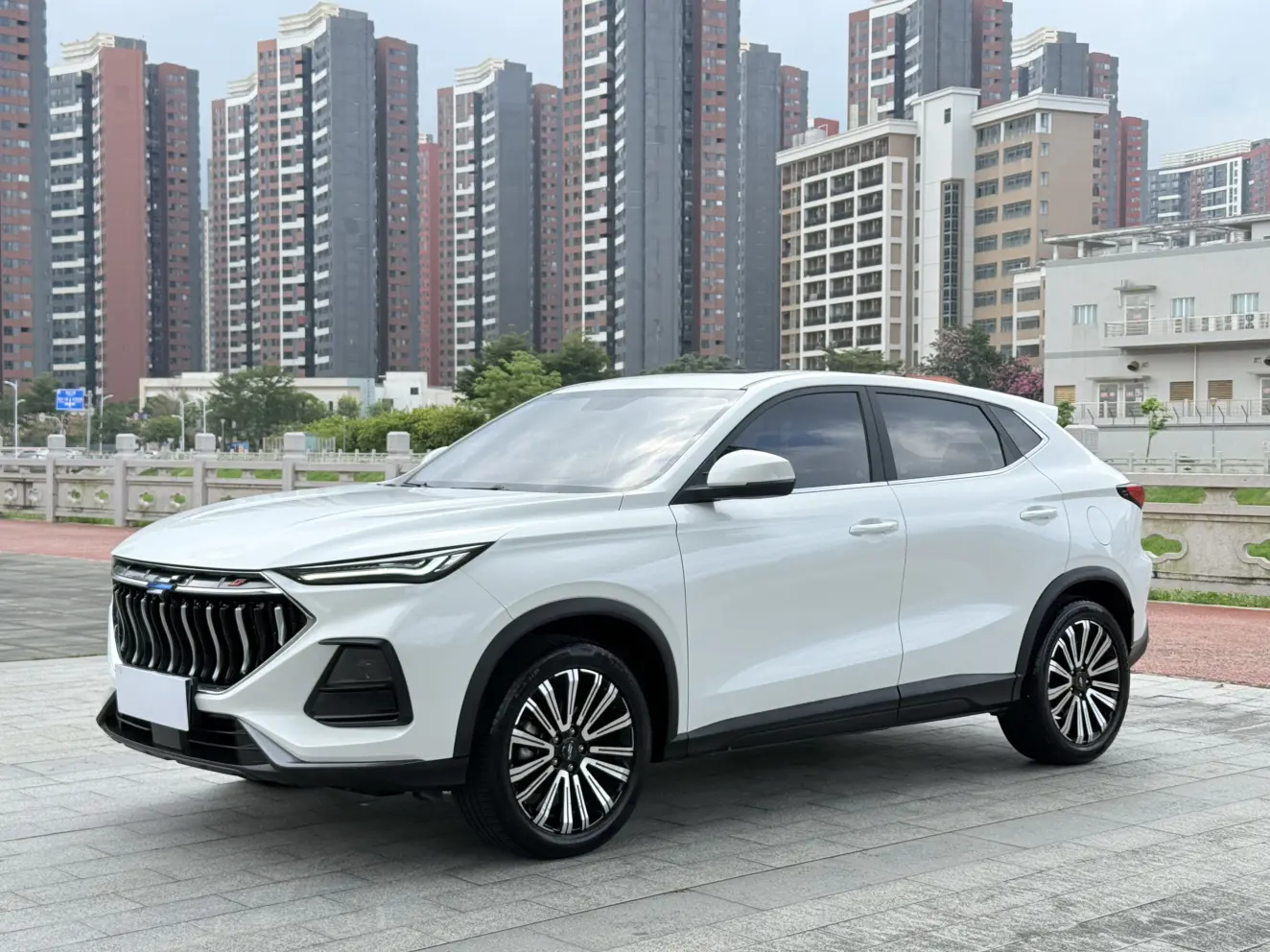 Oshan Changan Auchan X5