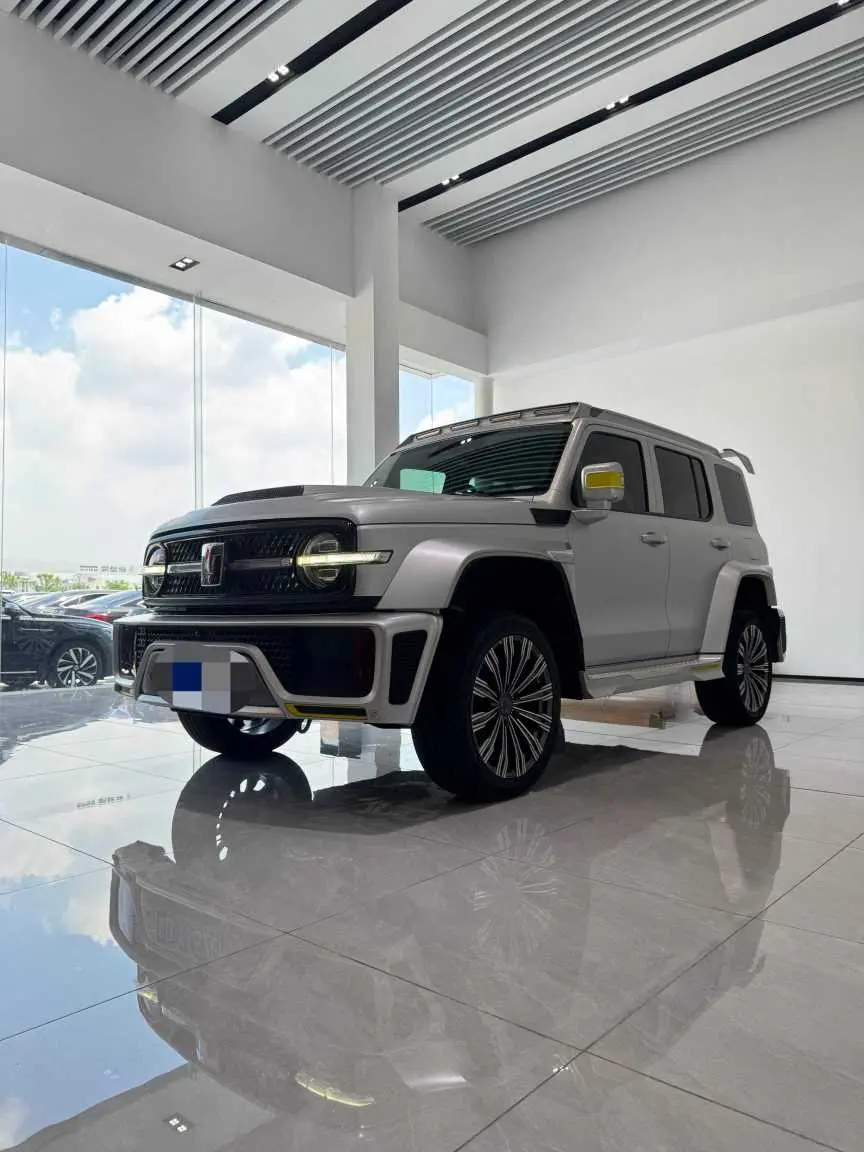 Tank Cyber  300  из Китая