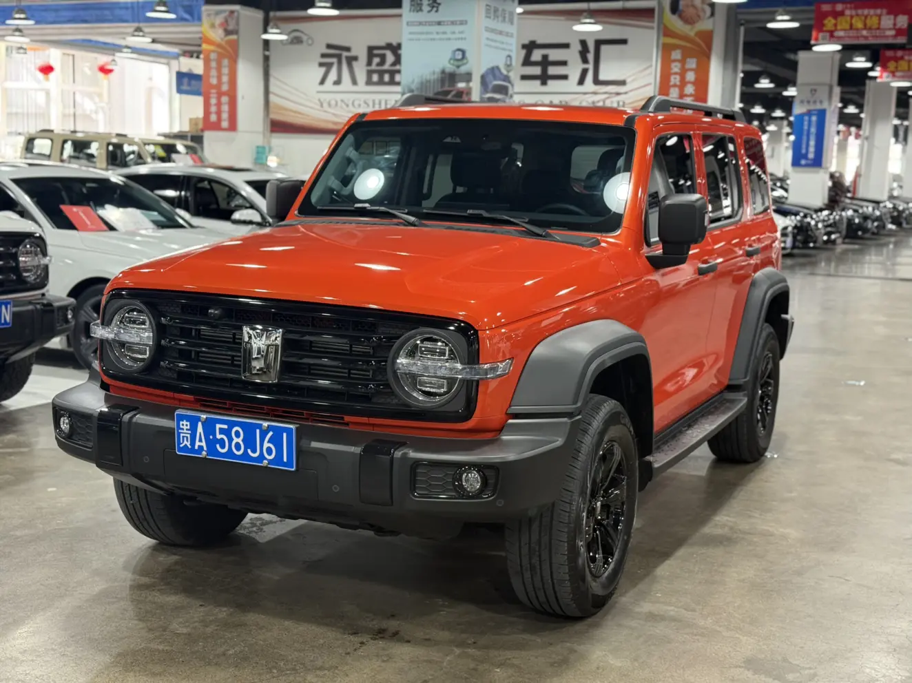 Tank 300  из Китая