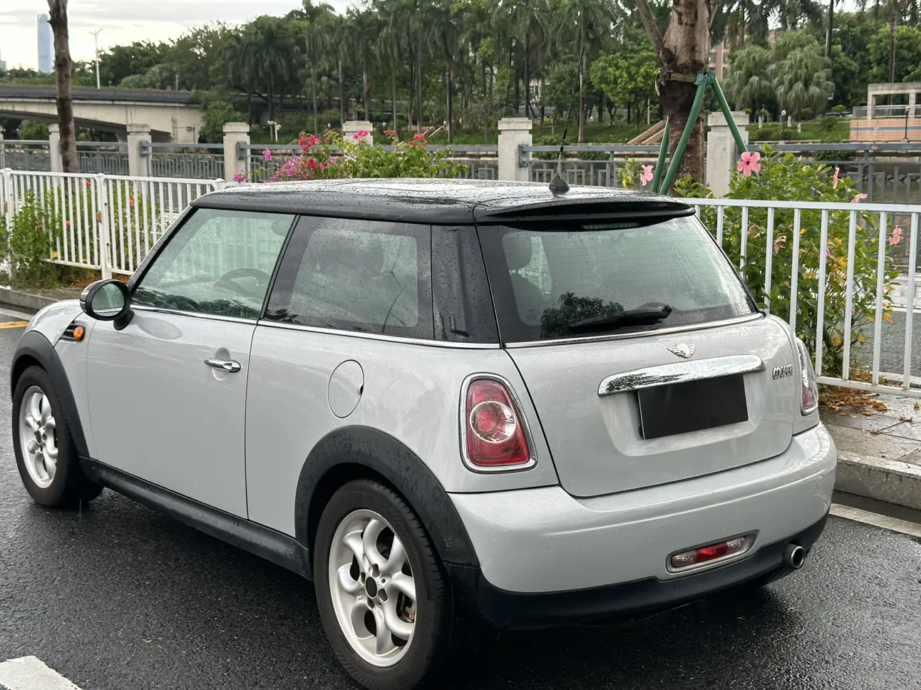 MINI MINI