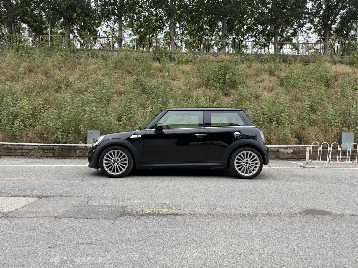 MINI MINI