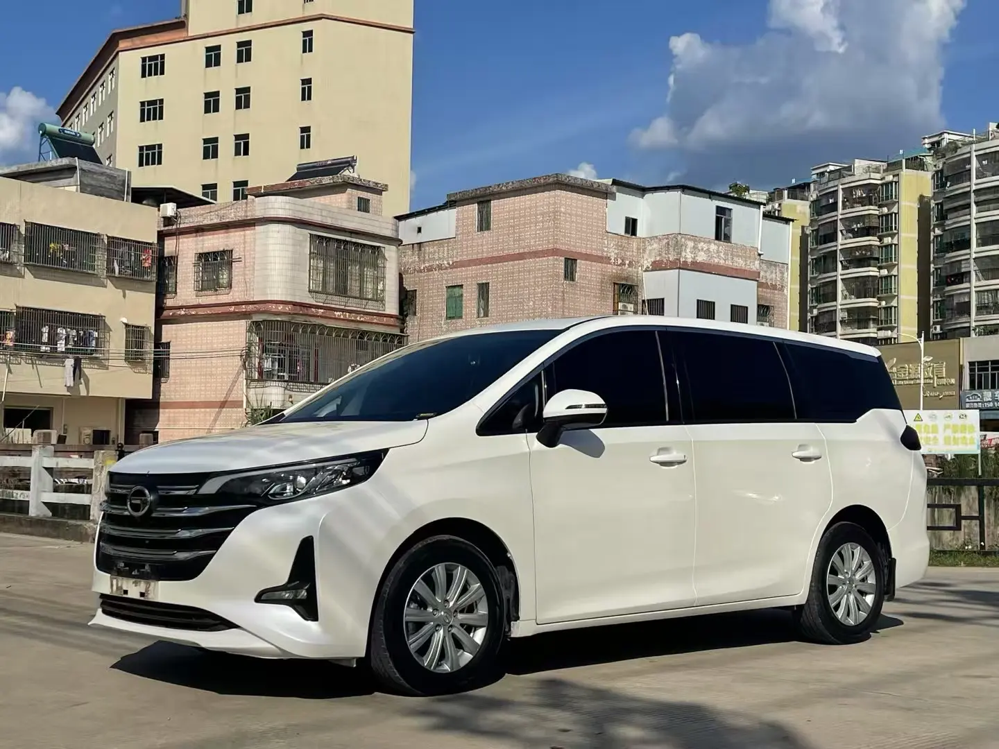 GAC Trumpchi M6  из Китая