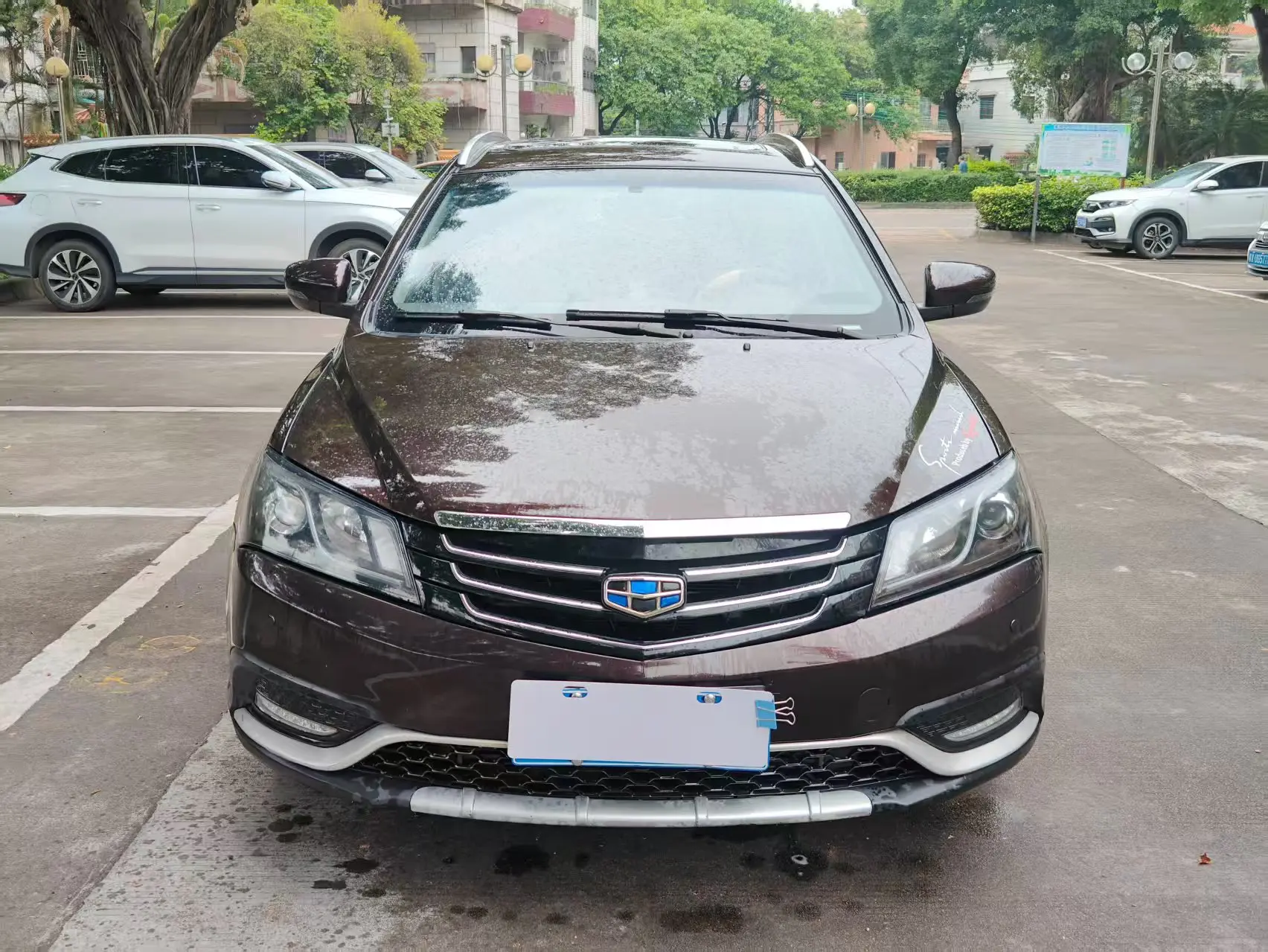 Geely Emgrand  из Китая