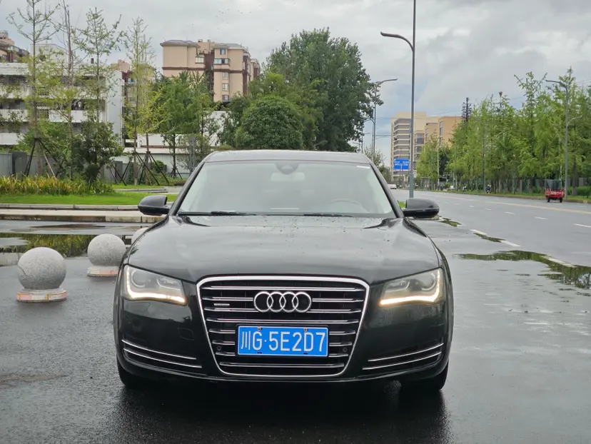 Audi A8  из Китая