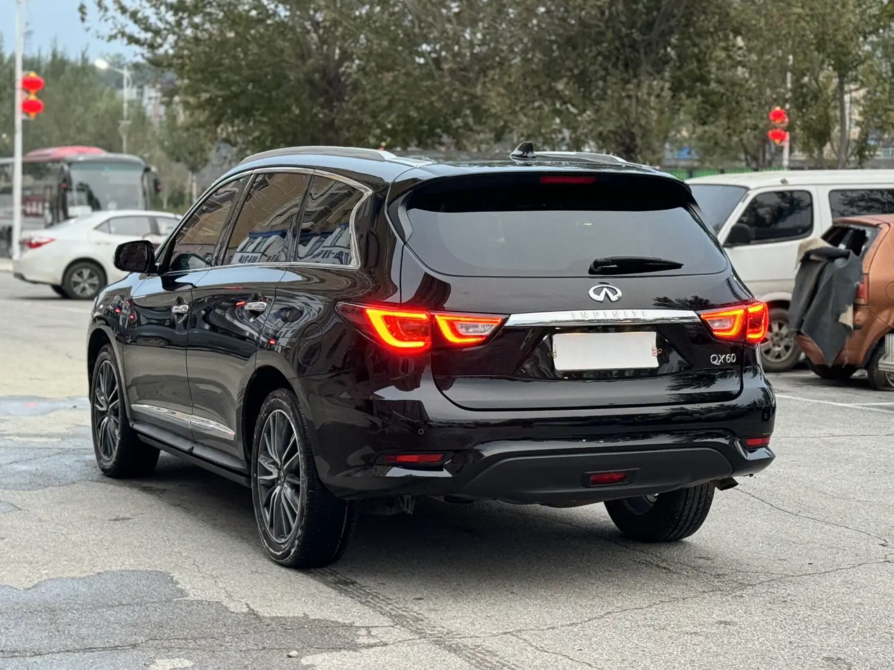 Infiniti QX60 (imported)