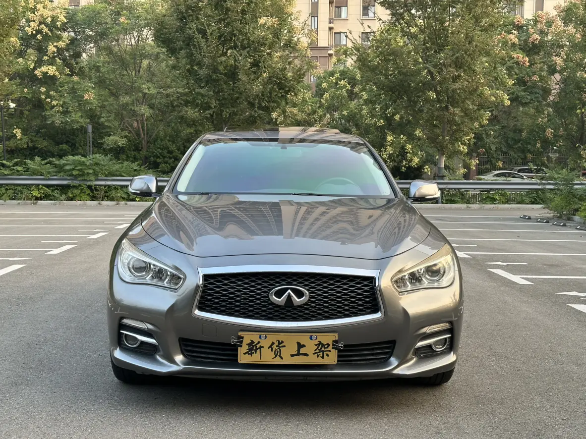 Infiniti Q50L