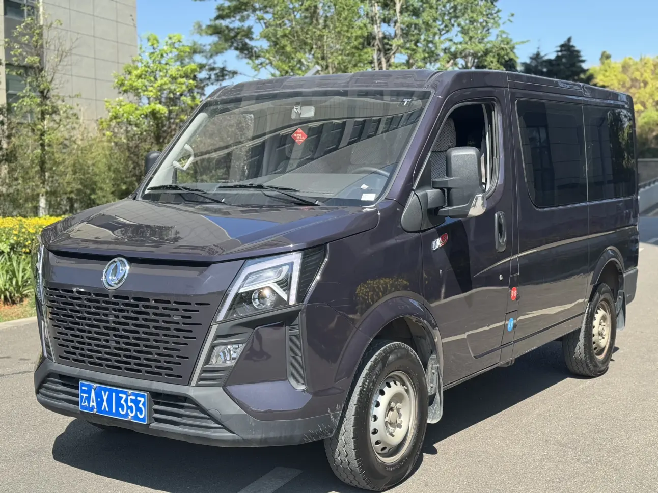 Dongfeng Yufeng  из Китая