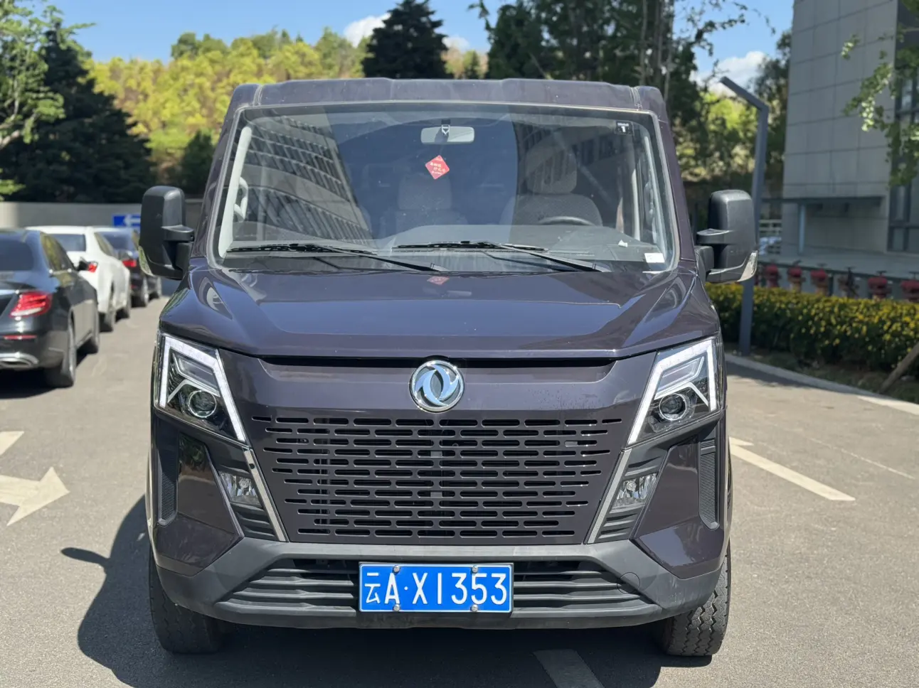 Dongfeng Yufeng  из Китая