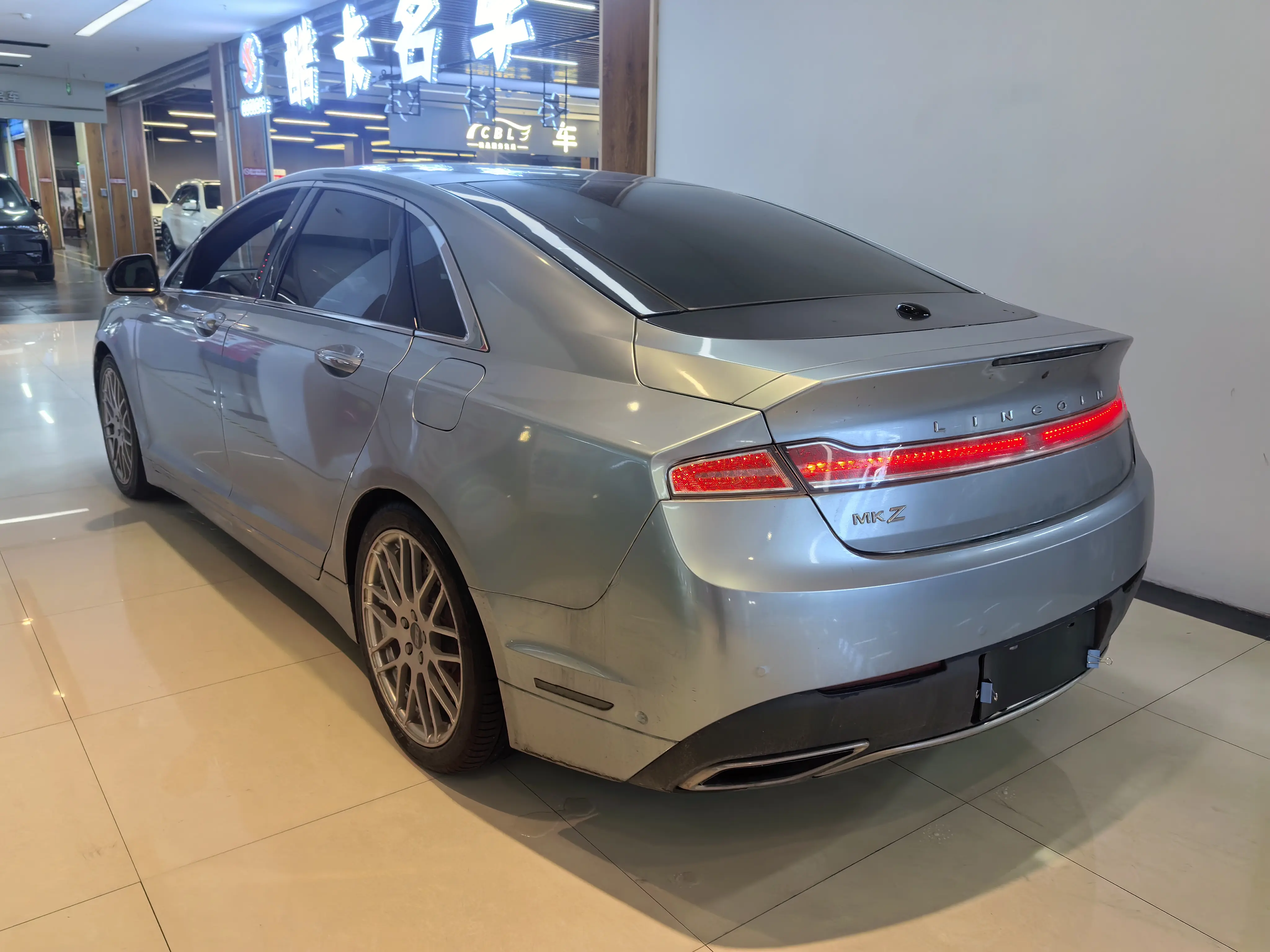 Lincoln MKZ