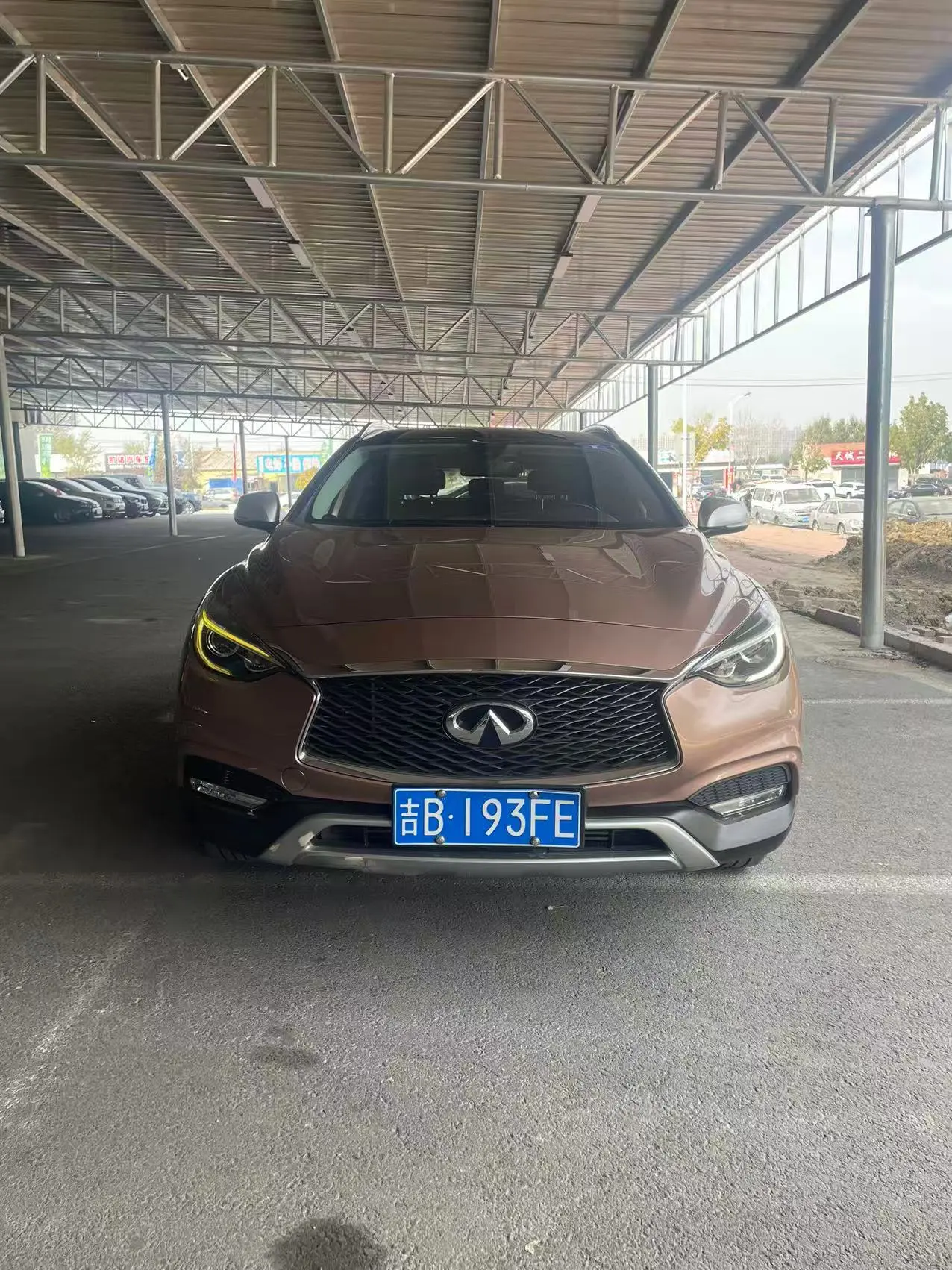 Infiniti QX30