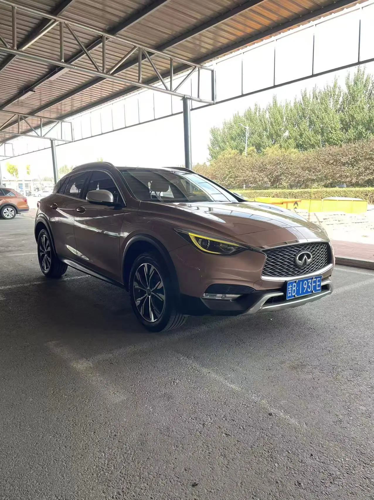 Infiniti QX30