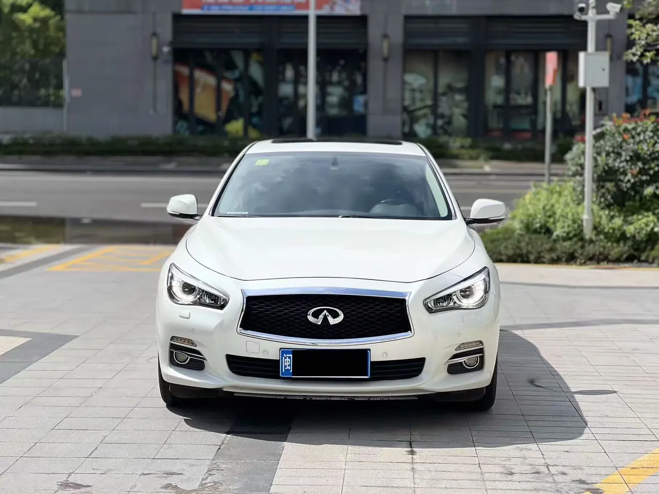 Infiniti Q50L