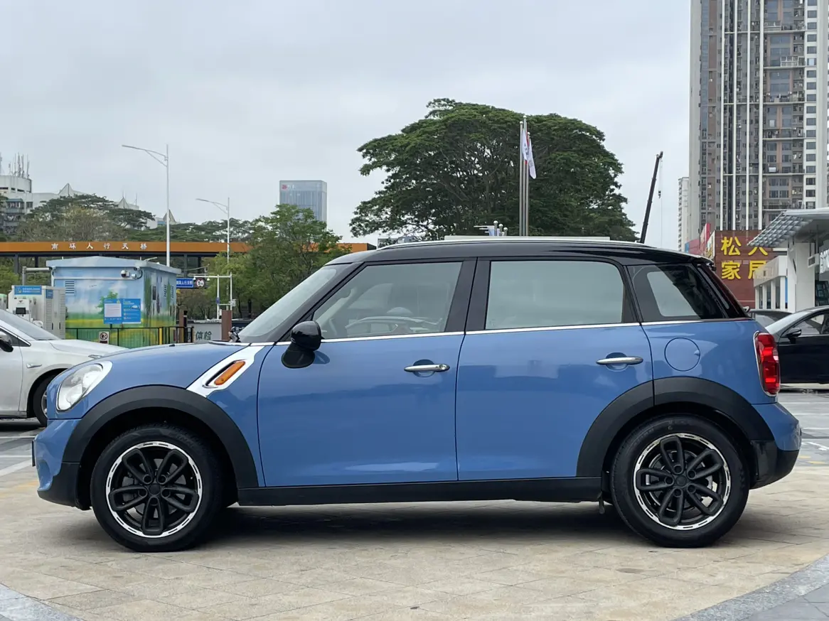 MINI COUNTRYMAN