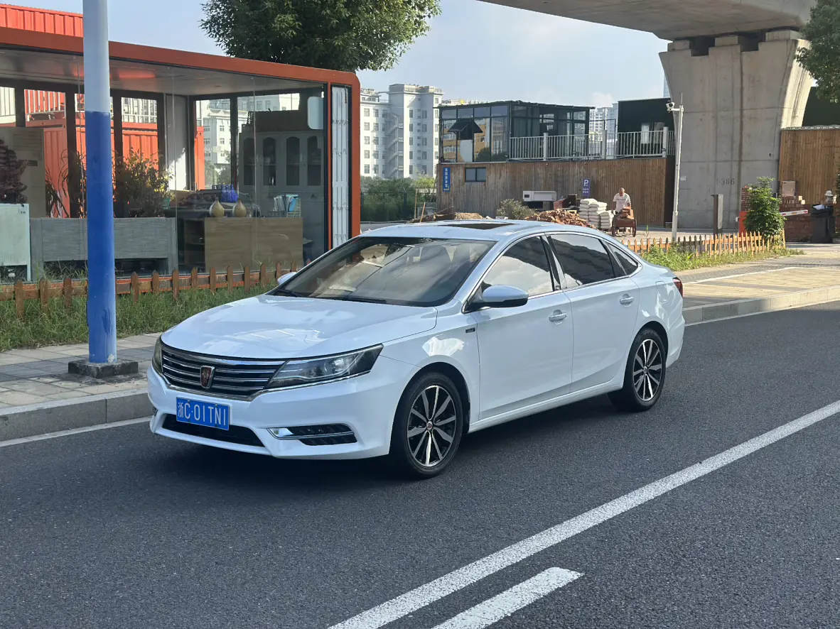 Roewe i6  из Китая