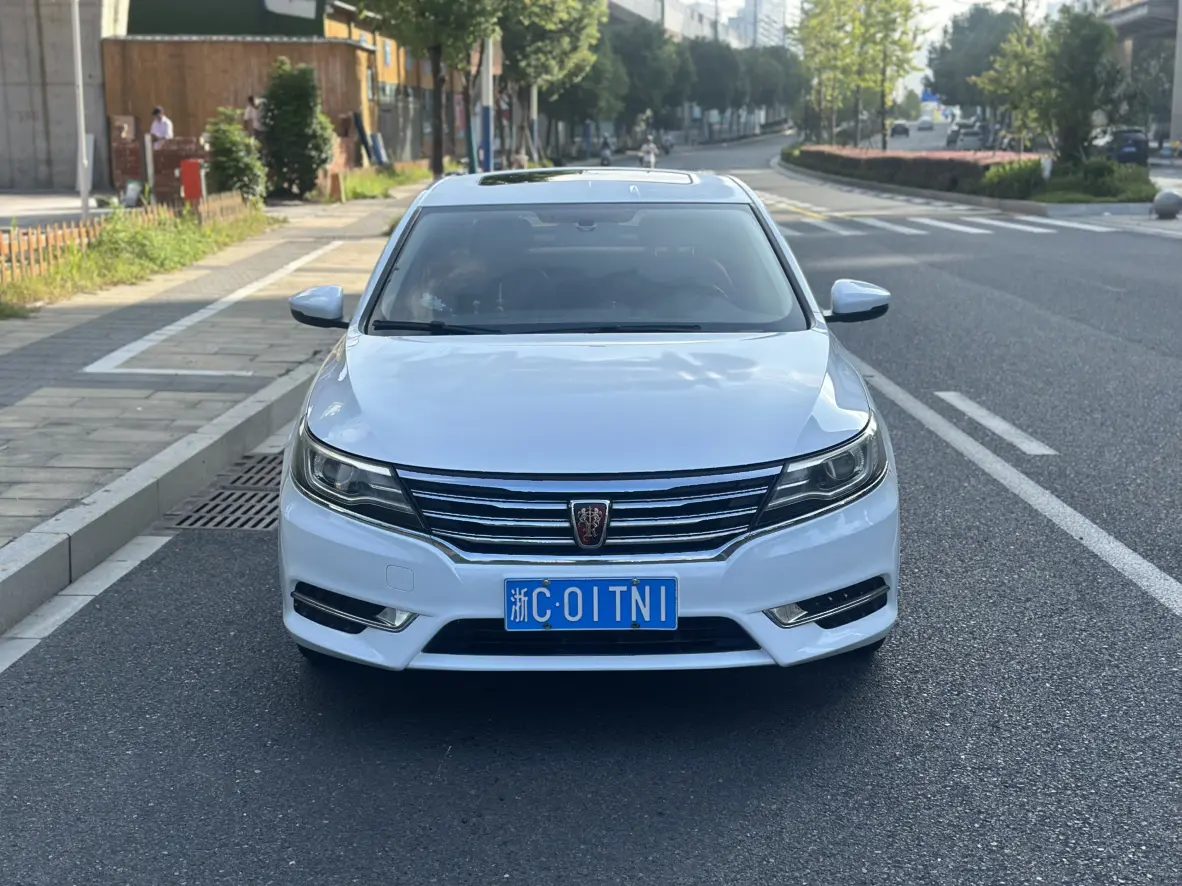 Roewe i6  из Китая