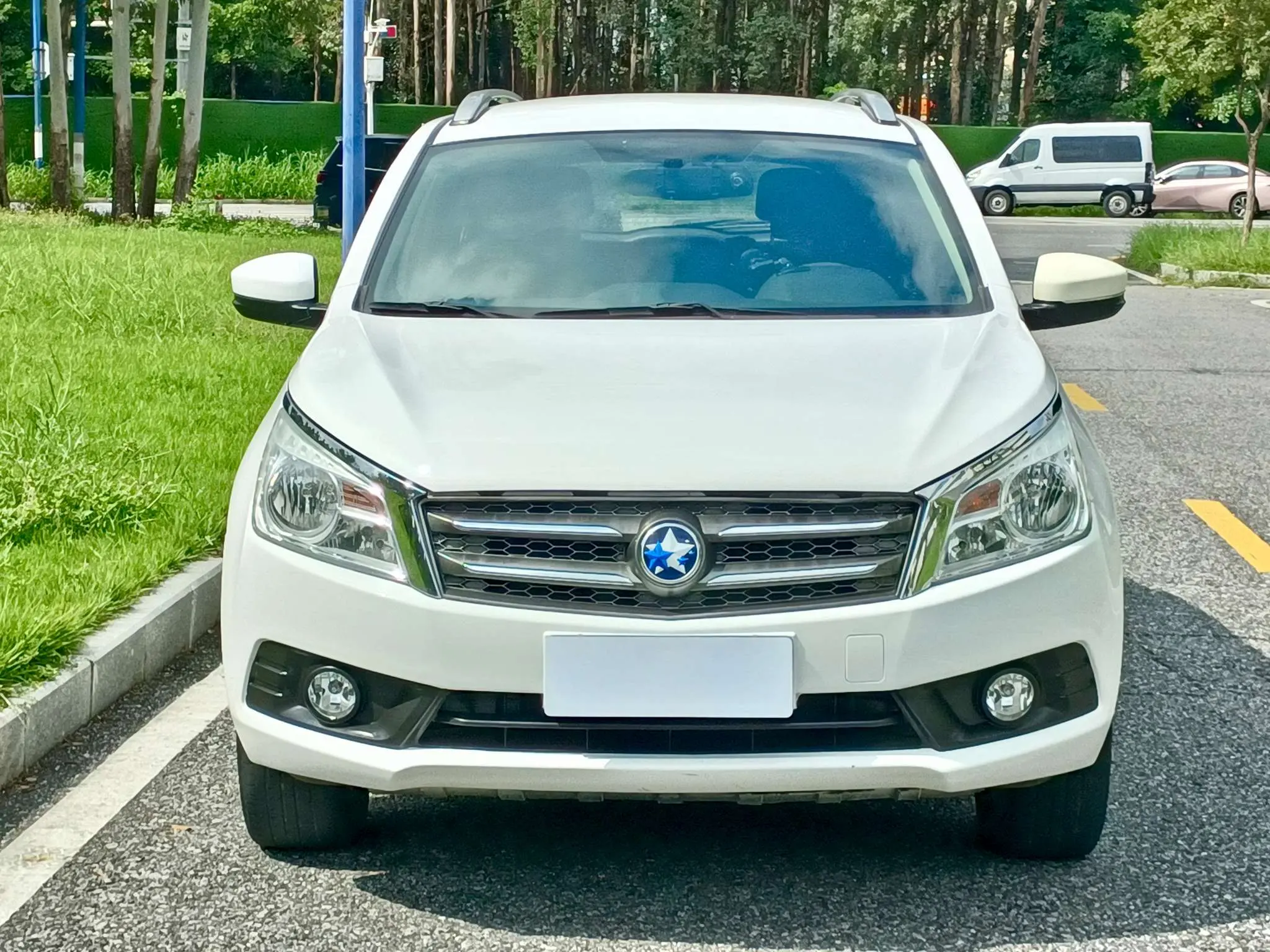 Kai Chen Venucia T70