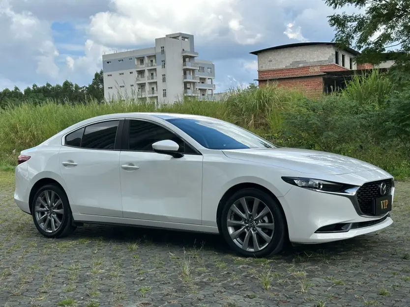 Mazda 3 Angkesela