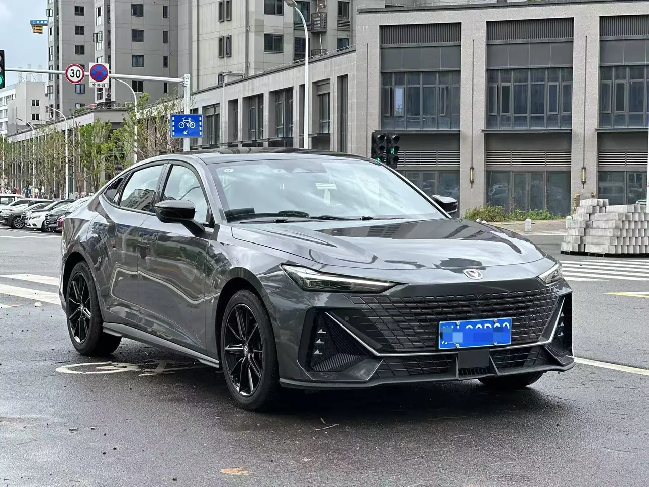 Changan UNI-V
